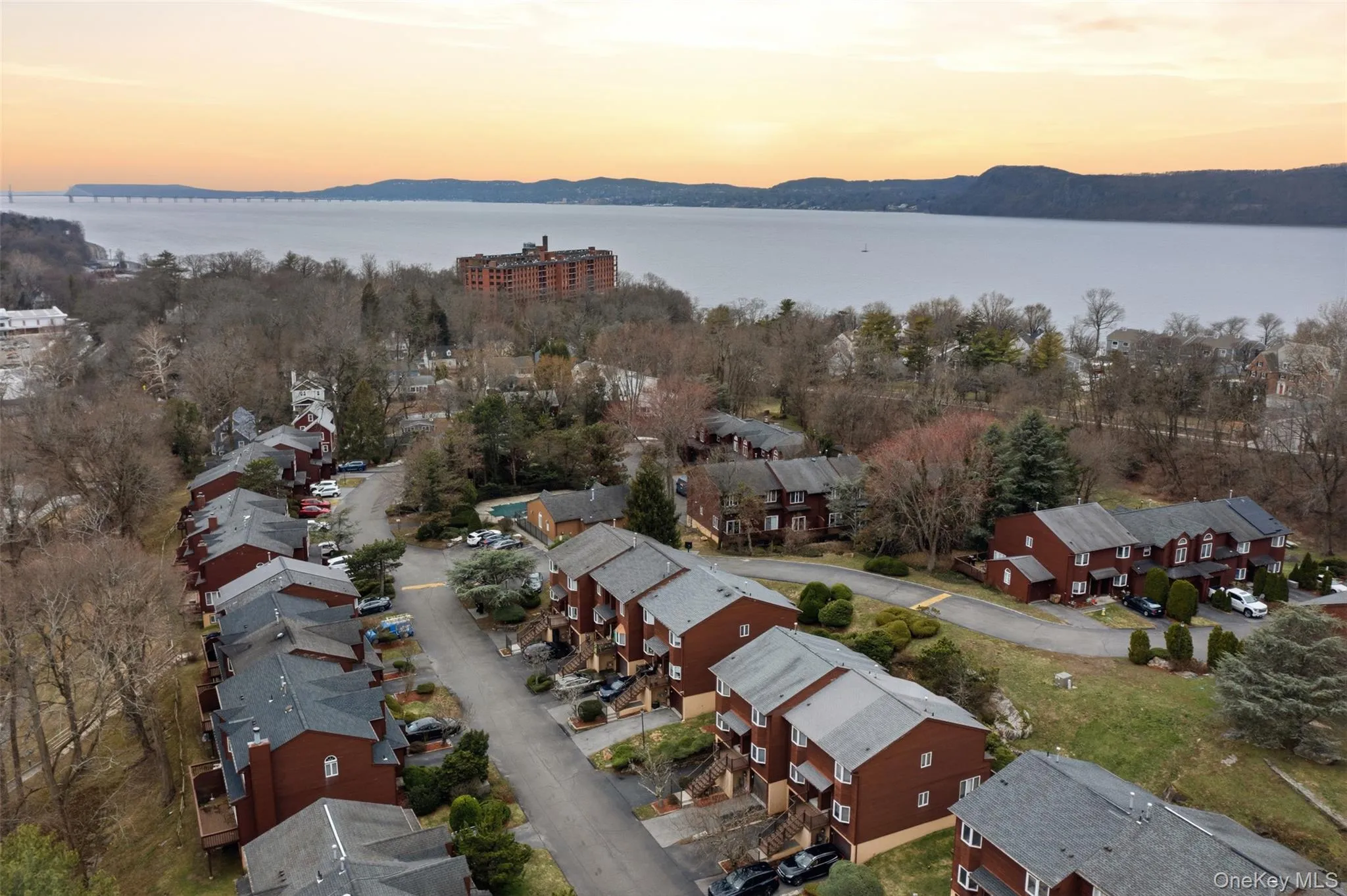 17 Knoll View, Ossining, NY, 1 Bedroom Bedrooms, 4 Rooms Rooms,2 BathroomsBathrooms,Residential,For Rent,Knoll,0,972983 17 Knoll View, Ossining, NY, 1 Bedroom Bedrooms, 4 Rooms Rooms,2 BathroomsBathrooms,Residential,For Rent,Knoll,0,972983
