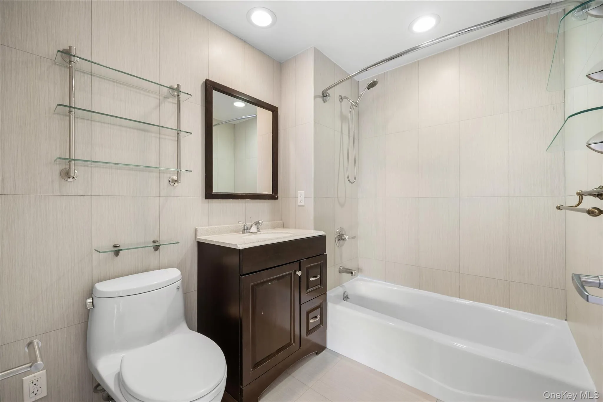 456 167th Street, New York, NY, 1 Bedroom Bedrooms, 3 Rooms Rooms,2 BathroomsBathrooms,Residential Sale,For Rent,167th,0,972988 456 167th Street, New York, NY, 1 Bedroom Bedrooms, 3 Rooms Rooms,2 BathroomsBathrooms,Residential Sale,For Rent,167th,0,972988