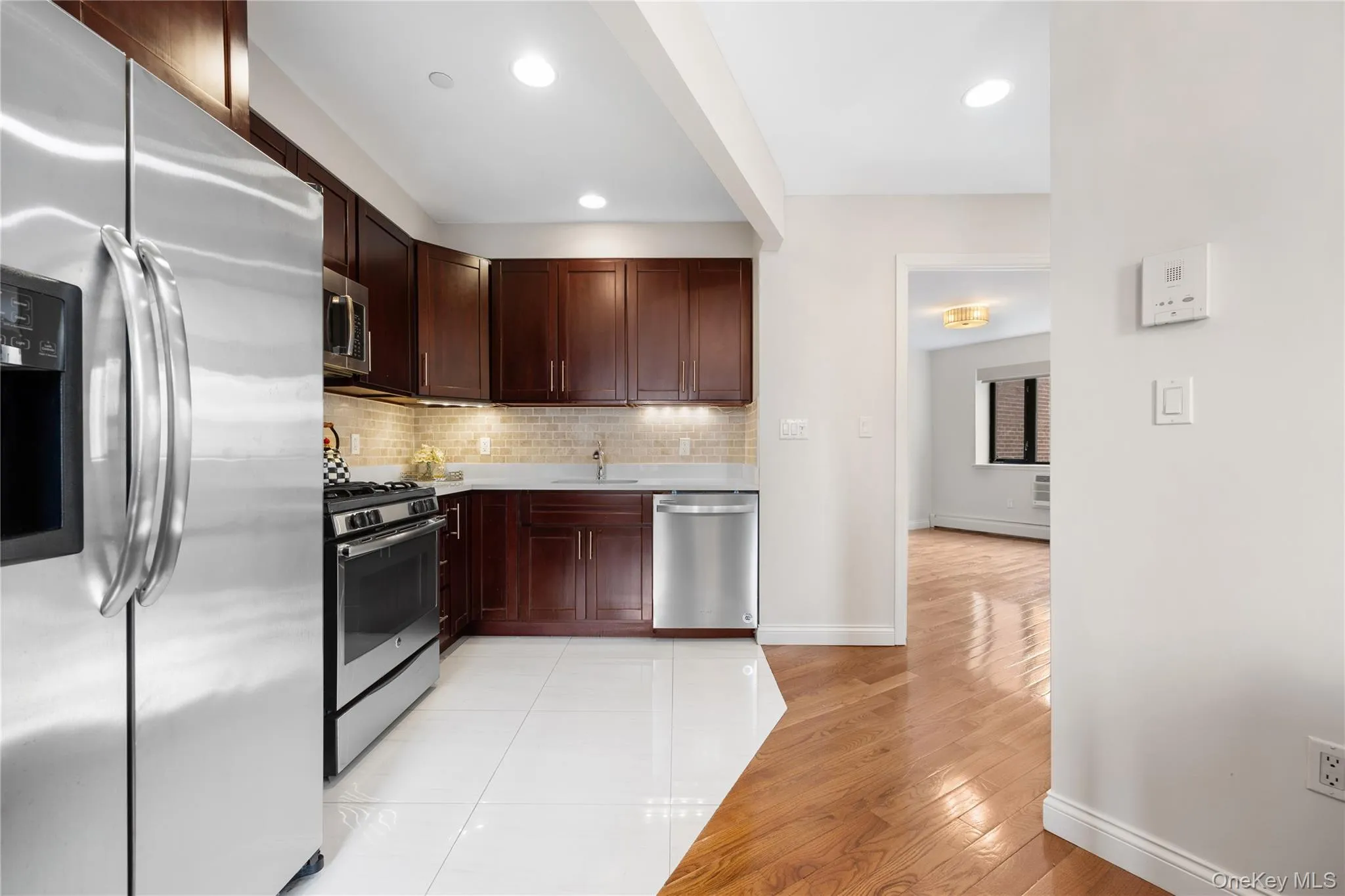 456 167th Street, New York, NY, 1 Bedroom Bedrooms, 3 Rooms Rooms,2 BathroomsBathrooms,Residential Sale,For Rent,167th,0,972988 456 167th Street, New York, NY, 1 Bedroom Bedrooms, 3 Rooms Rooms,2 BathroomsBathrooms,Residential Sale,For Rent,167th,0,972988