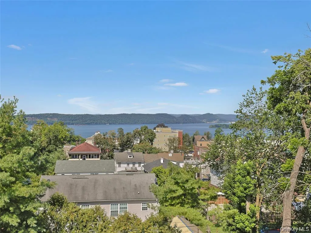 56 Highland Avenue, Ossining, NY, 2 Bedrooms Bedrooms, 6 Rooms Rooms,1 BathroomBathrooms,Residential Lease,For Rent,Highland,0,973045 56 Highland Avenue, Ossining, NY, 2 Bedrooms Bedrooms, 6 Rooms Rooms,1 BathroomBathrooms,Residential Lease,For Rent,Highland,0,973045