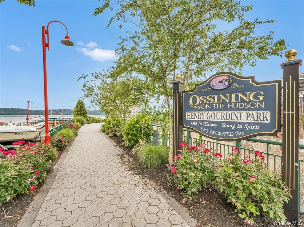 56 Highland Avenue, Ossining, NY, 2 Bedrooms Bedrooms, 6 Rooms Rooms,1 BathroomBathrooms,Residential Lease,For Rent,Highland,0,973045 56 Highland Avenue, Ossining, NY, 2 Bedrooms Bedrooms, 6 Rooms Rooms,1 BathroomBathrooms,Residential Lease,For Rent,Highland,0,973045