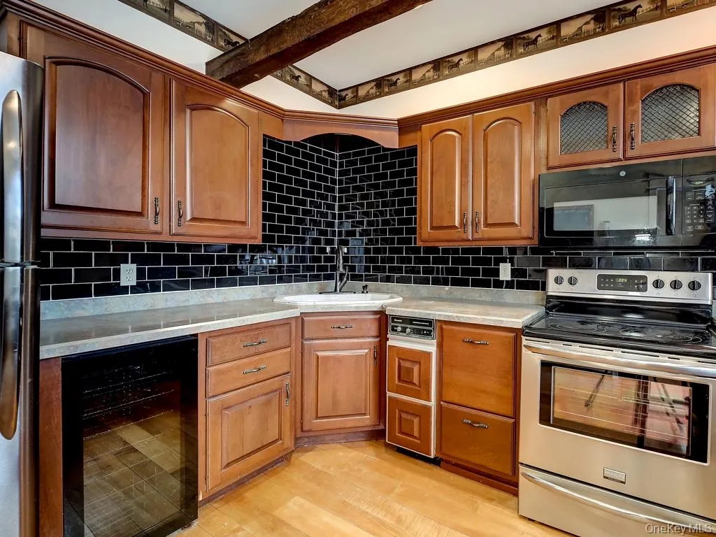 6 Bart Bull Road, Middletown, NY, 1 Bedroom Bedrooms, 6 Rooms Rooms,1 BathroomBathrooms,Residential Lease,For Rent,Bart Bull,0,973047 6 Bart Bull Road, Middletown, NY, 1 Bedroom Bedrooms, 6 Rooms Rooms,1 BathroomBathrooms,Residential Lease,For Rent,Bart Bull,0,973047