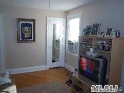 127 Gordon Road, Hempstead, NY, 3 Bedrooms Bedrooms, 6 Rooms Rooms,1 BathroomBathrooms,Residential Lease,For Rent,Gordon,0,973048 127 Gordon Road, Hempstead, NY, 3 Bedrooms Bedrooms, 6 Rooms Rooms,1 BathroomBathrooms,Residential Lease,For Rent,Gordon,0,973048