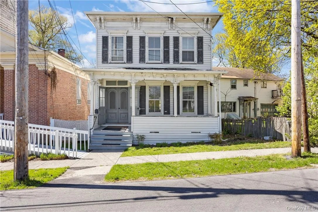 20 Franklin Street, Athens, NY, 3 Bedrooms Bedrooms, 7 Rooms Rooms,1 BathroomBathrooms,Residential,For Rent,Franklin,0,973055 20 Franklin Street, Athens, NY, 3 Bedrooms Bedrooms, 7 Rooms Rooms,1 BathroomBathrooms,Residential,For Rent,Franklin,0,973055