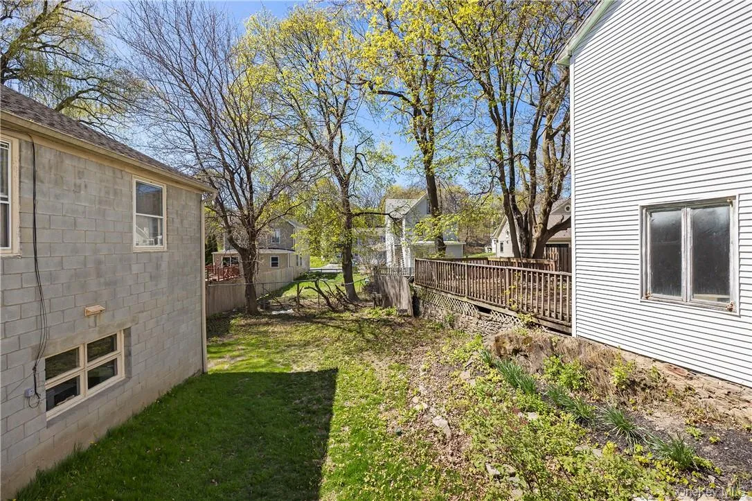 20 Franklin Street, Athens, NY, 3 Bedrooms Bedrooms, 7 Rooms Rooms,1 BathroomBathrooms,Residential,For Rent,Franklin,0,973055 20 Franklin Street, Athens, NY, 3 Bedrooms Bedrooms, 7 Rooms Rooms,1 BathroomBathrooms,Residential,For Rent,Franklin,0,973055
