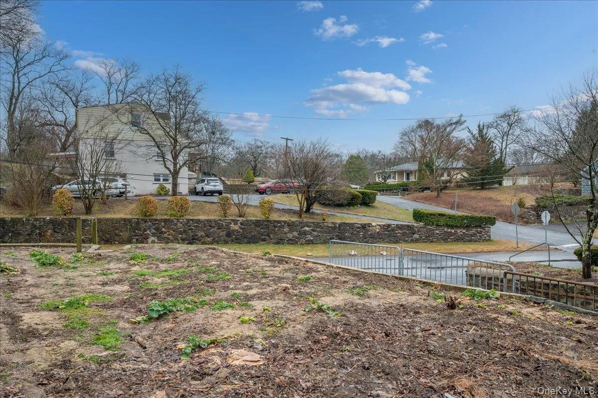View of yard featuring a residential view View of yard featuring a residential view