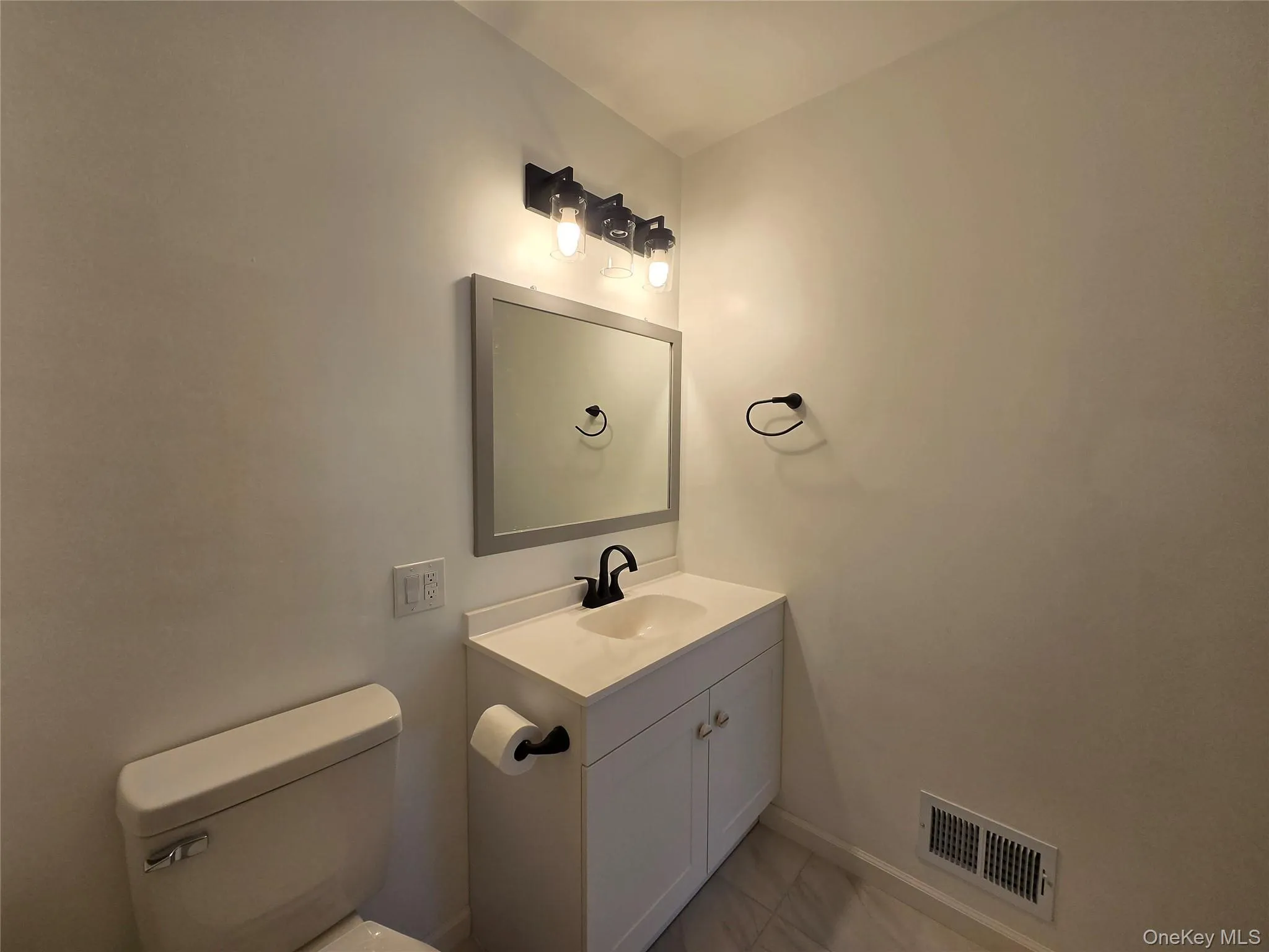 184 Deer Ct Drive, Middletown, NY, 2 Bedrooms Bedrooms, 5 Rooms Rooms,2 BathroomsBathrooms,Residential Lease,For Rent,Deer Ct,0,973069 184 Deer Ct Drive, Middletown, NY, 2 Bedrooms Bedrooms, 5 Rooms Rooms,2 BathroomsBathrooms,Residential Lease,For Rent,Deer Ct,0,973069