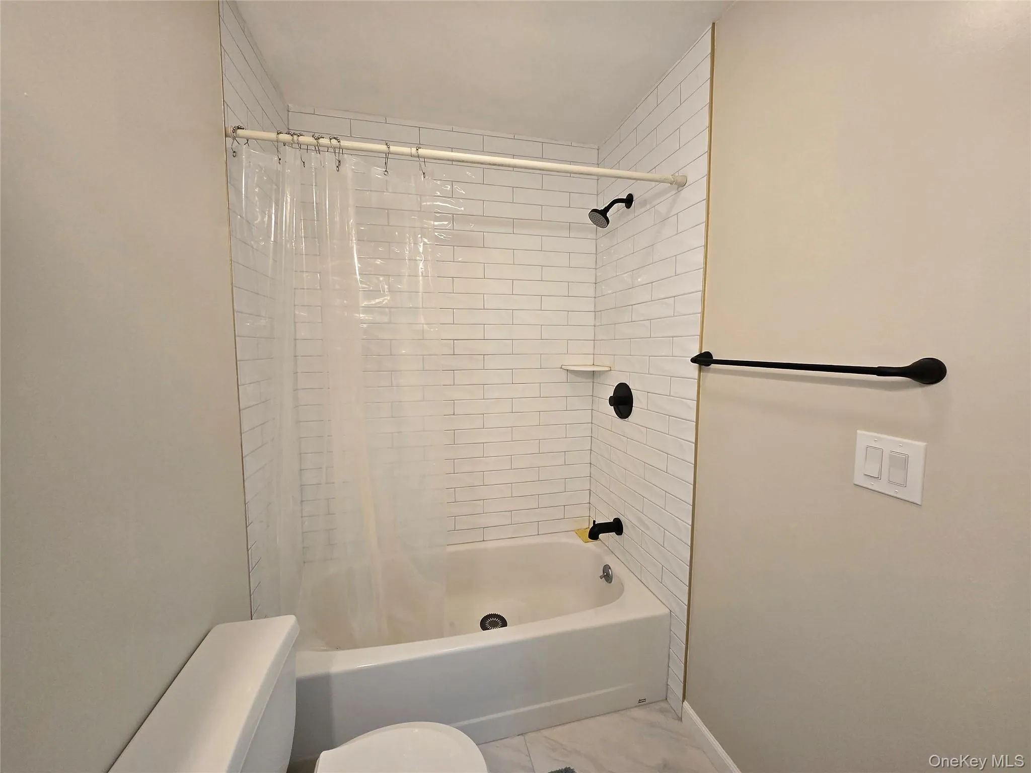 184 Deer Ct Drive, Middletown, NY, 2 Bedrooms Bedrooms, 5 Rooms Rooms,2 BathroomsBathrooms,Residential Lease,For Rent,Deer Ct,0,973069 184 Deer Ct Drive, Middletown, NY, 2 Bedrooms Bedrooms, 5 Rooms Rooms,2 BathroomsBathrooms,Residential Lease,For Rent,Deer Ct,0,973069