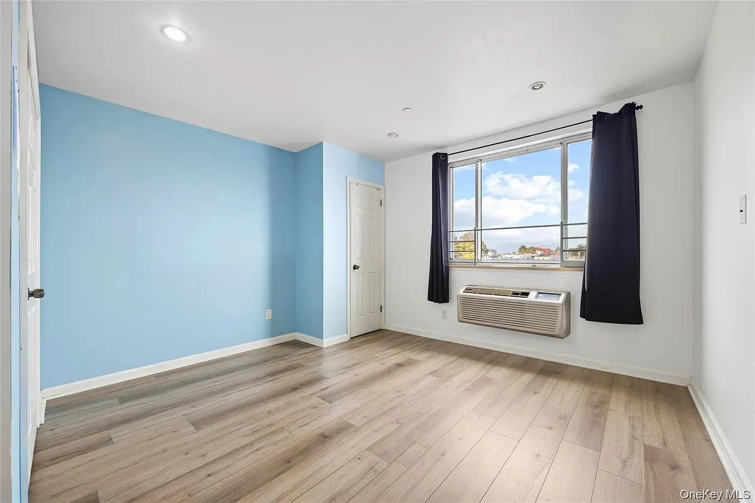 10607 Northern Boulevard, New York, NY, 3 Bedrooms Bedrooms, 7 Rooms Rooms,2 BathroomsBathrooms,Residential Lease,For Rent,Northern,0,973080 10607 Northern Boulevard, New York, NY, 3 Bedrooms Bedrooms, 7 Rooms Rooms,2 BathroomsBathrooms,Residential Lease,For Rent,Northern,0,973080