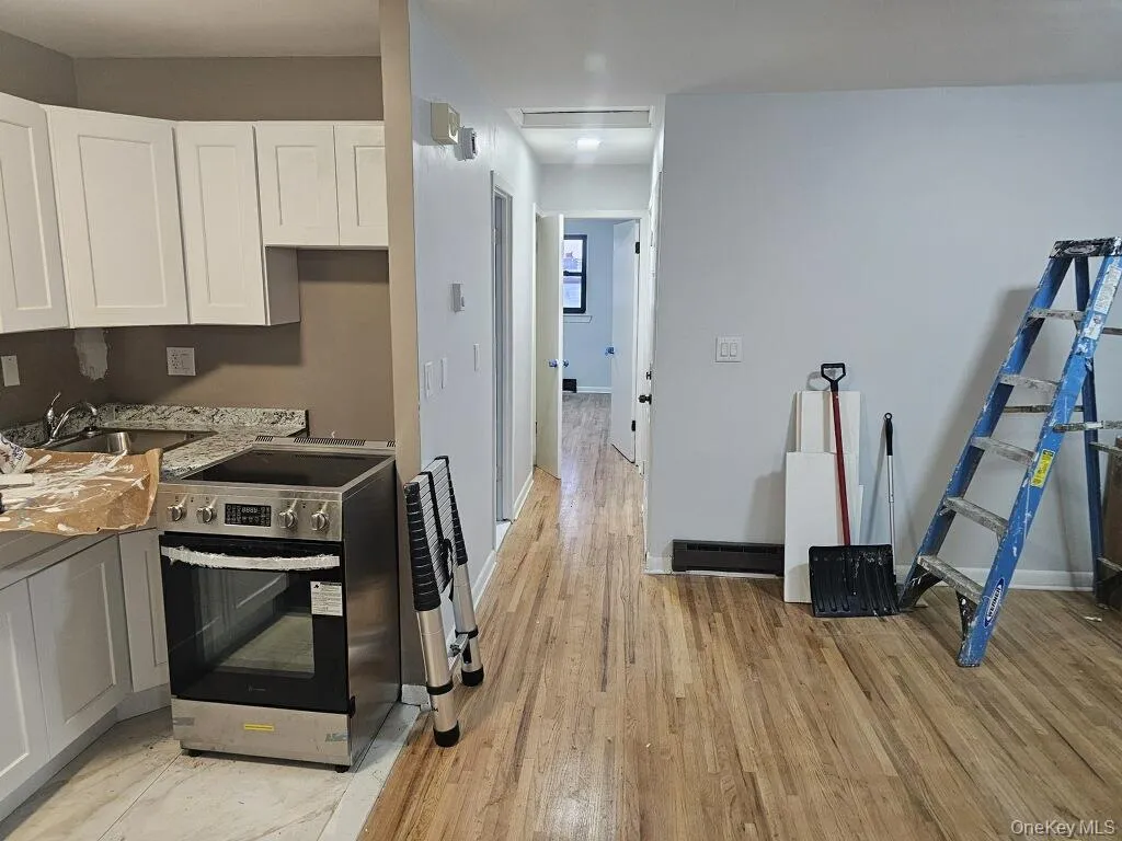 1685 Watson Avenue, New York, NY, 3 Bedrooms Bedrooms, 3 Rooms Rooms,1 BathroomBathrooms,Residential Lease,For Rent,Watson,0,973083 1685 Watson Avenue, New York, NY, 3 Bedrooms Bedrooms, 3 Rooms Rooms,1 BathroomBathrooms,Residential Lease,For Rent,Watson,0,973083