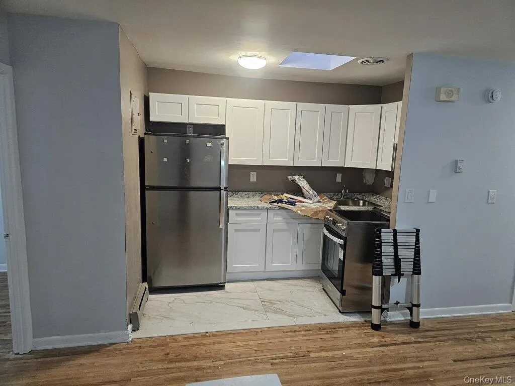 1685 Watson Avenue, New York, NY, 3 Bedrooms Bedrooms, 3 Rooms Rooms,1 BathroomBathrooms,Residential Lease,For Rent,Watson,0,973083 1685 Watson Avenue, New York, NY, 3 Bedrooms Bedrooms, 3 Rooms Rooms,1 BathroomBathrooms,Residential Lease,For Rent,Watson,0,973083