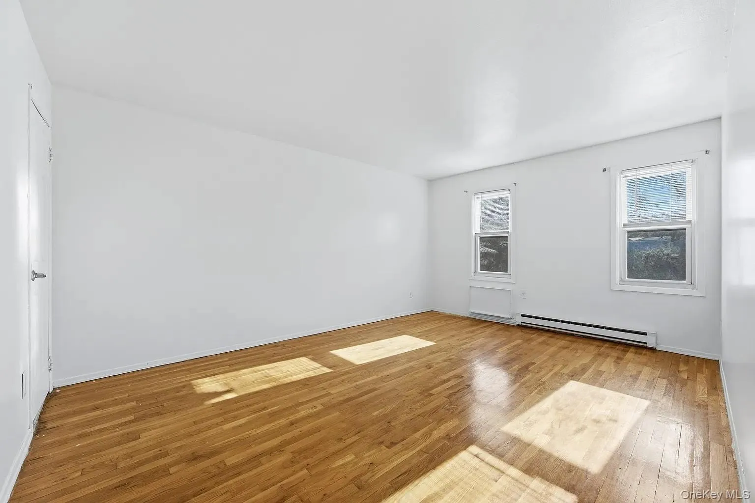 13-27 Bell Boulevard, New York, NY, 3 Bedrooms Bedrooms, 7 Rooms Rooms,2 BathroomsBathrooms,Residential Lease,For Rent,Bell,0,973085 13-27 Bell Boulevard, New York, NY, 3 Bedrooms Bedrooms, 7 Rooms Rooms,2 BathroomsBathrooms,Residential Lease,For Rent,Bell,0,973085