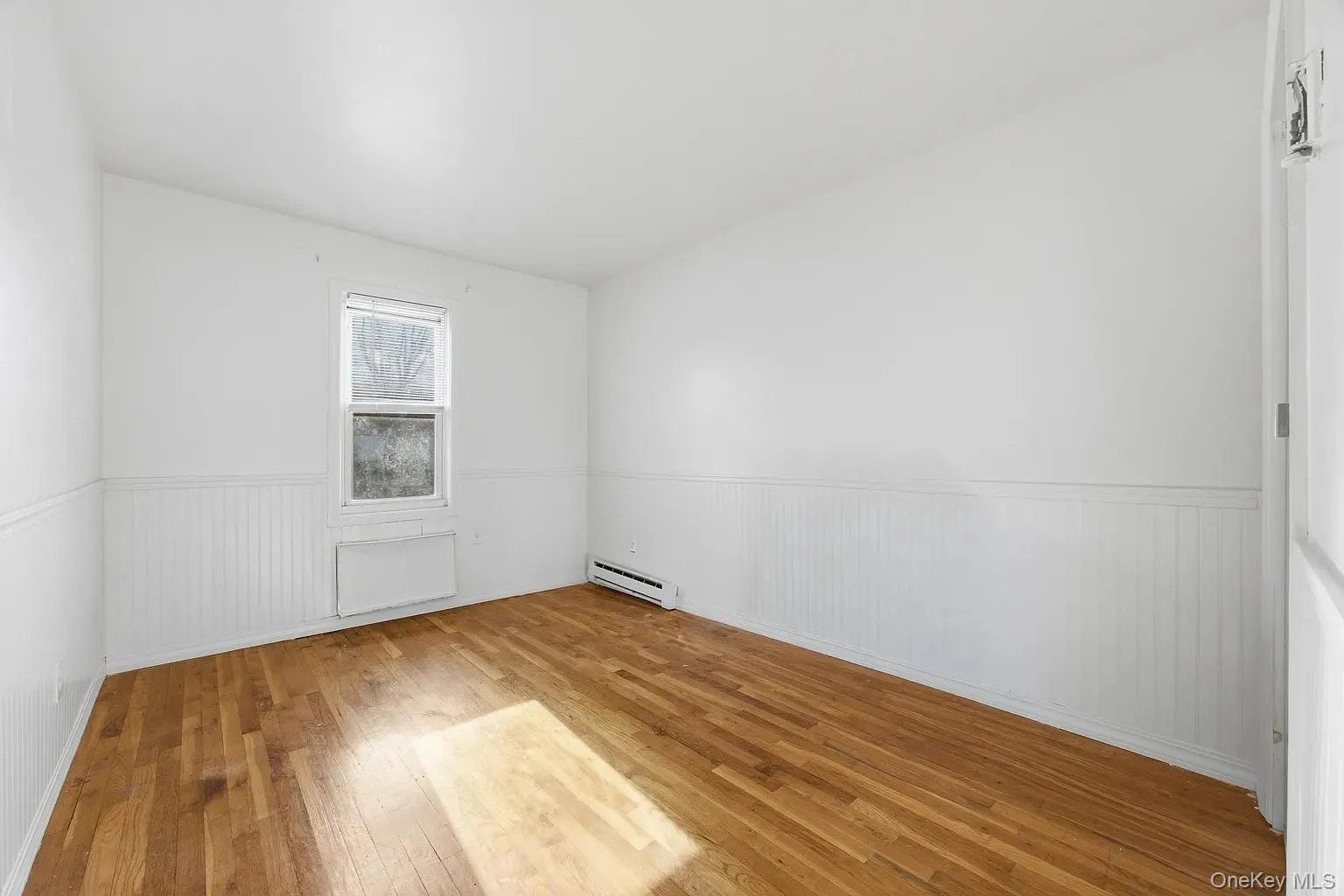 13-27 Bell Boulevard, New York, NY, 3 Bedrooms Bedrooms, 7 Rooms Rooms,2 BathroomsBathrooms,Residential Lease,For Rent,Bell,0,973085 13-27 Bell Boulevard, New York, NY, 3 Bedrooms Bedrooms, 7 Rooms Rooms,2 BathroomsBathrooms,Residential Lease,For Rent,Bell,0,973085