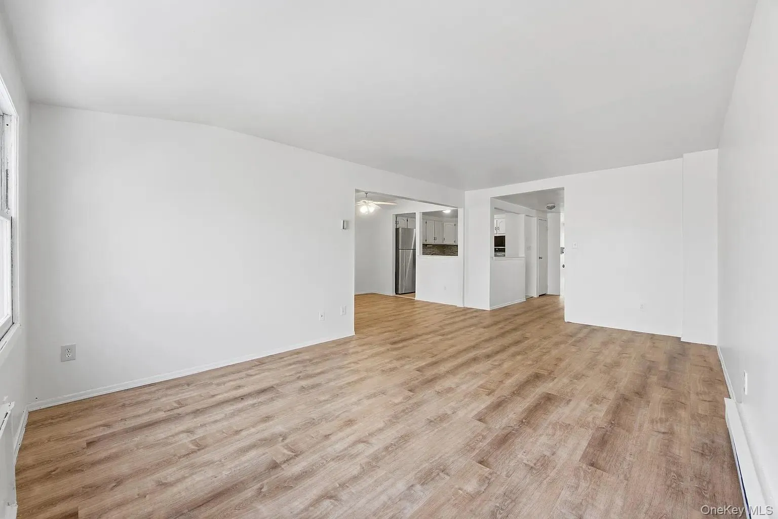 13-27 Bell Boulevard, New York, NY, 3 Bedrooms Bedrooms, 7 Rooms Rooms,2 BathroomsBathrooms,Residential Lease,For Rent,Bell,0,973085 13-27 Bell Boulevard, New York, NY, 3 Bedrooms Bedrooms, 7 Rooms Rooms,2 BathroomsBathrooms,Residential Lease,For Rent,Bell,0,973085