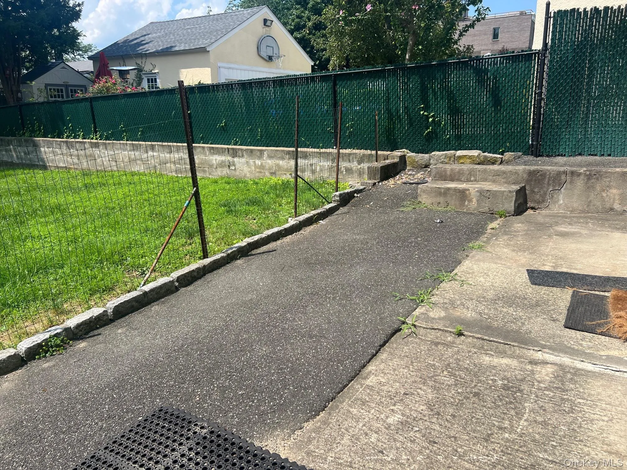 24 Eckar Street, Greenburgh, NY, 3 Bedrooms Bedrooms, 5 Rooms Rooms,1 BathroomBathrooms,Residential Lease,For Rent,Eckar,0,973094 24 Eckar Street, Greenburgh, NY, 3 Bedrooms Bedrooms, 5 Rooms Rooms,1 BathroomBathrooms,Residential Lease,For Rent,Eckar,0,973094