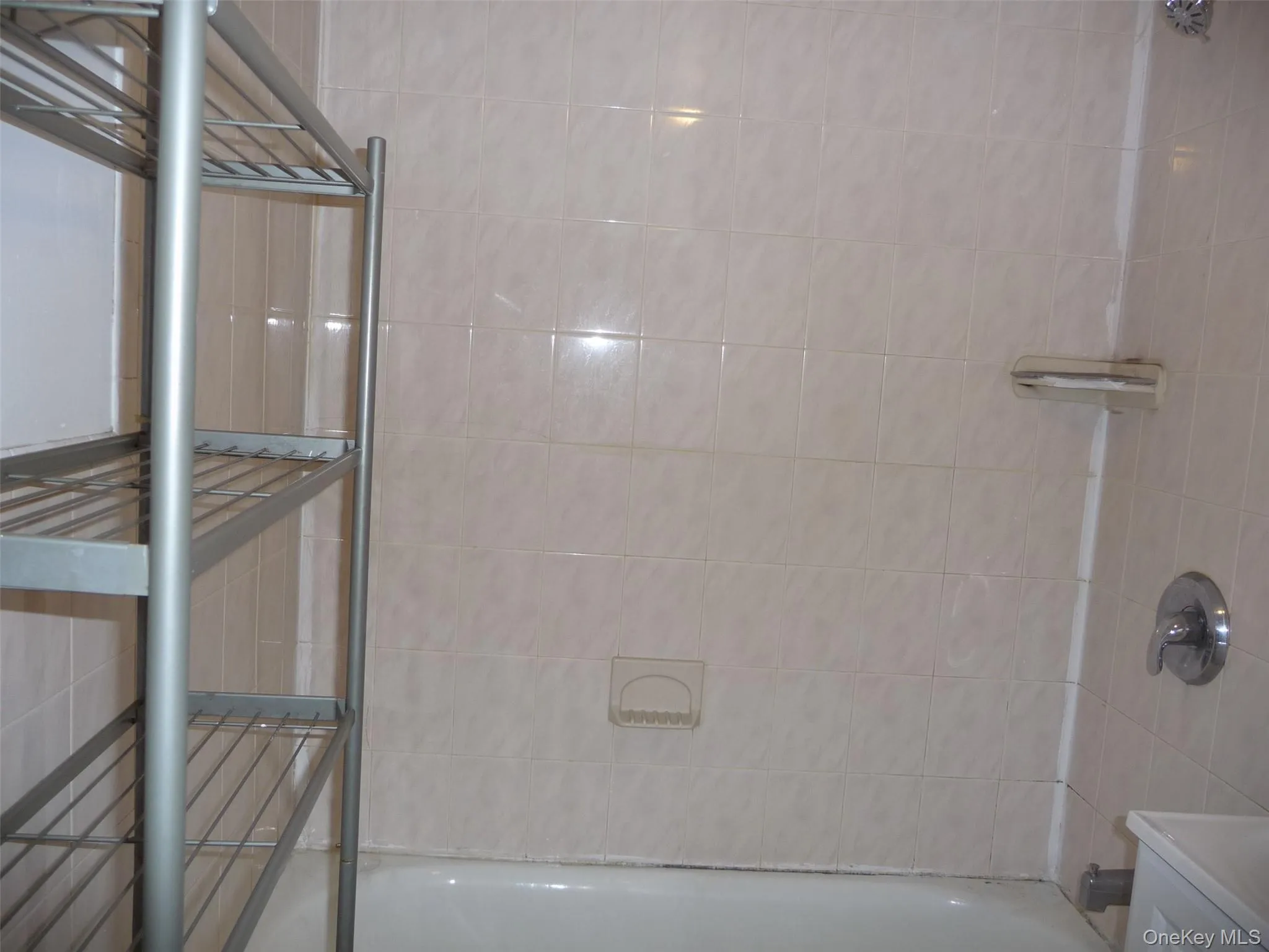 18 Kelly Hill Road, Mount Hope, NY, 2 Bedrooms Bedrooms, 5 Rooms Rooms,1 BathroomBathrooms,Residential Lease,For Rent,Kelly Hill,0,973099 18 Kelly Hill Road, Mount Hope, NY, 2 Bedrooms Bedrooms, 5 Rooms Rooms,1 BathroomBathrooms,Residential Lease,For Rent,Kelly Hill,0,973099