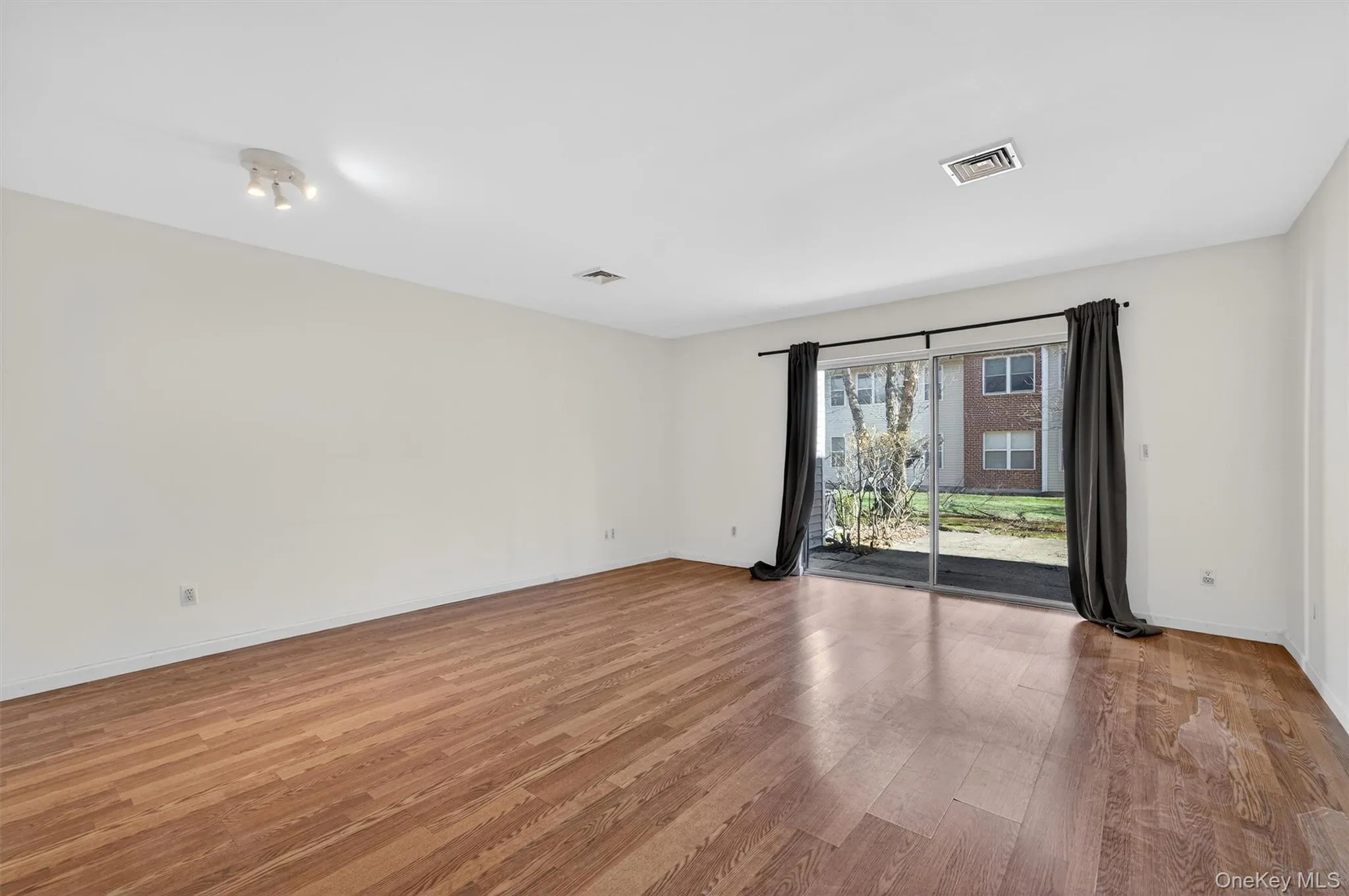 51 Deer Ct Drive, Middletown, NY, 2 Bedrooms Bedrooms, 5 Rooms Rooms,2 BathroomsBathrooms,Residential,For Rent,Deer Ct,0,973106 51 Deer Ct Drive, Middletown, NY, 2 Bedrooms Bedrooms, 5 Rooms Rooms,2 BathroomsBathrooms,Residential,For Rent,Deer Ct,0,973106