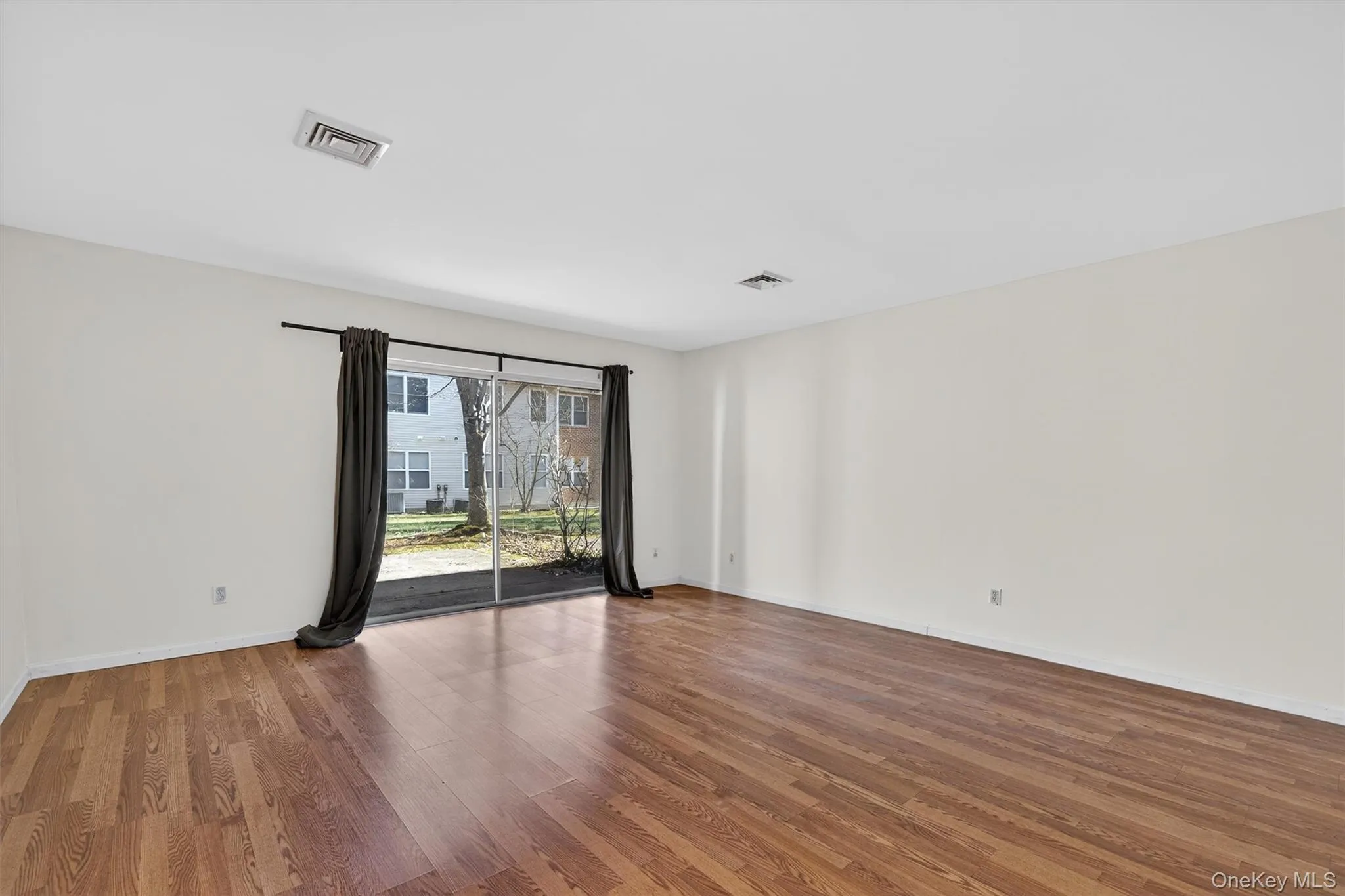 51 Deer Ct Drive, Middletown, NY, 2 Bedrooms Bedrooms, 5 Rooms Rooms,2 BathroomsBathrooms,Residential,For Rent,Deer Ct,0,973106 51 Deer Ct Drive, Middletown, NY, 2 Bedrooms Bedrooms, 5 Rooms Rooms,2 BathroomsBathrooms,Residential,For Rent,Deer Ct,0,973106