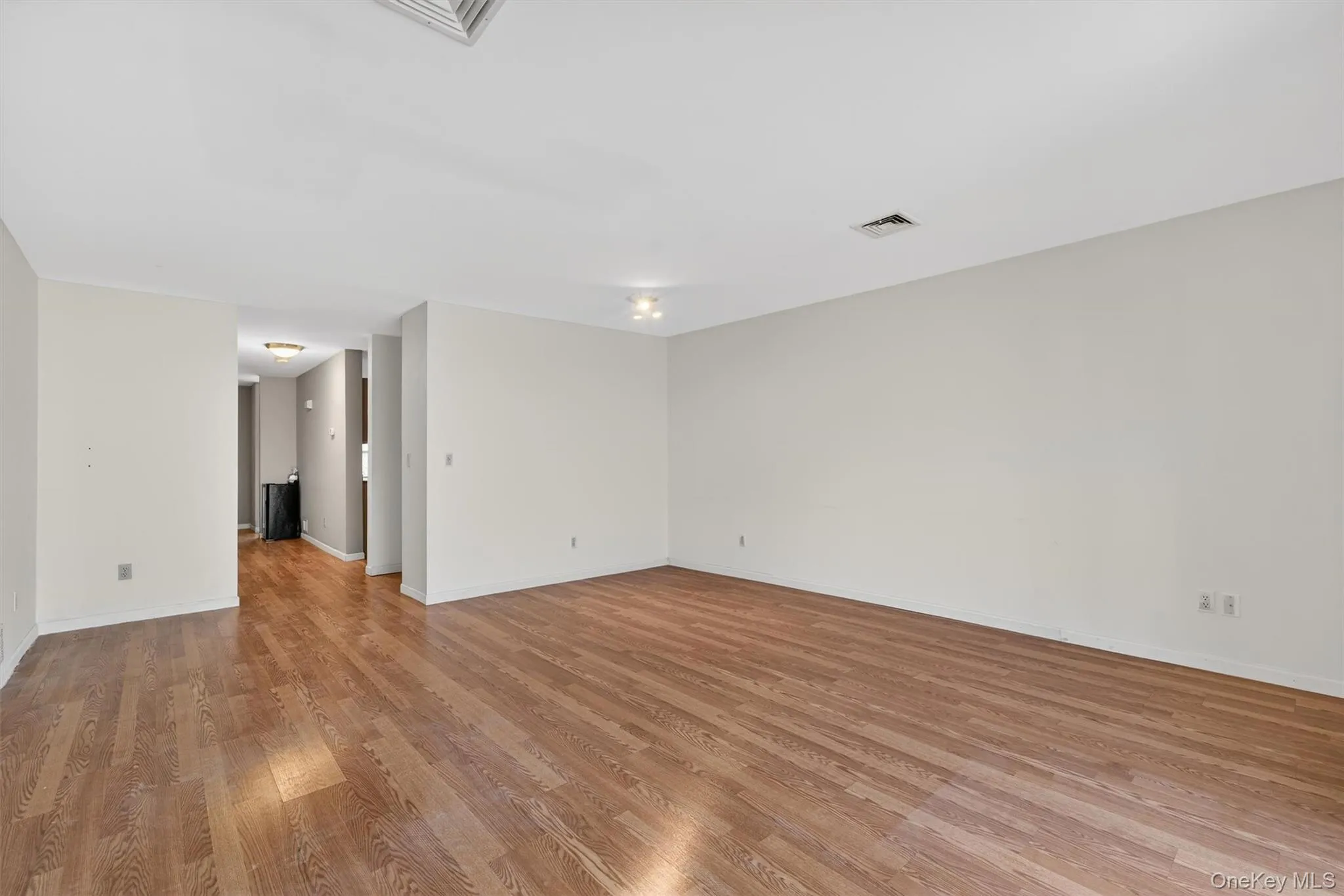51 Deer Ct Drive, Middletown, NY, 2 Bedrooms Bedrooms, 5 Rooms Rooms,2 BathroomsBathrooms,Residential,For Rent,Deer Ct,0,973106 51 Deer Ct Drive, Middletown, NY, 2 Bedrooms Bedrooms, 5 Rooms Rooms,2 BathroomsBathrooms,Residential,For Rent,Deer Ct,0,973106