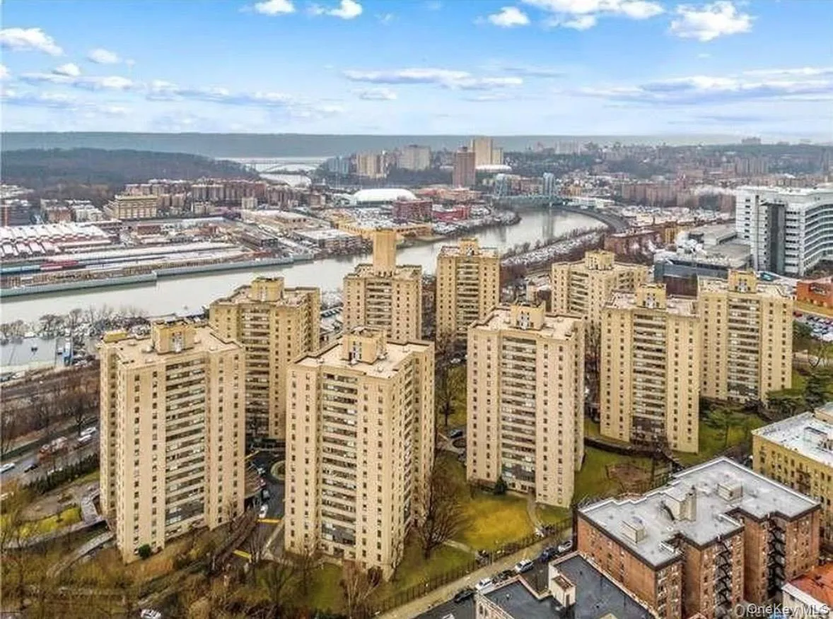 2 Fordham Hill Oval, New York, NY, 1 Bedroom Bedrooms, 3 Rooms Rooms,1 BathroomBathrooms,Residential,For Rent,Fordham Hill Oval,0,973113 2 Fordham Hill Oval, New York, NY, 1 Bedroom Bedrooms, 3 Rooms Rooms,1 BathroomBathrooms,Residential,For Rent,Fordham Hill Oval,0,973113