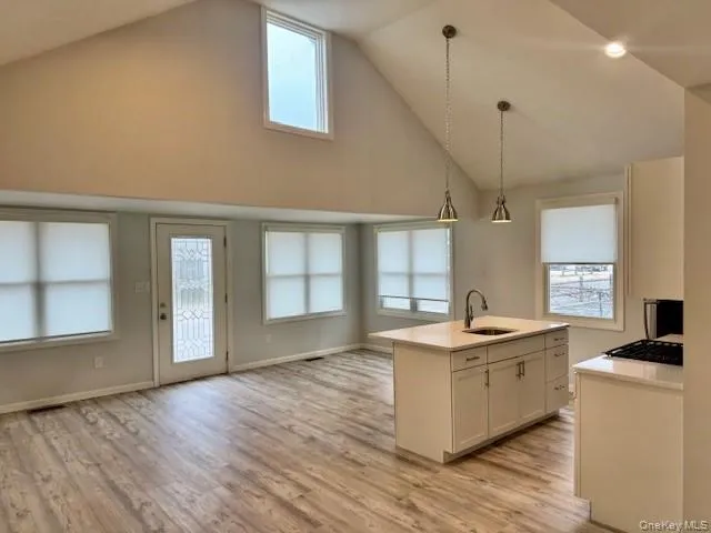 9 Greenwich Avenue, Oyster Bay, NY, 1 Bedroom Bedrooms, 2 Rooms Rooms,1 BathroomBathrooms,Residential Lease,For Rent,Greenwich,0,973117 9 Greenwich Avenue, Oyster Bay, NY, 1 Bedroom Bedrooms, 2 Rooms Rooms,1 BathroomBathrooms,Residential Lease,For Rent,Greenwich,0,973117