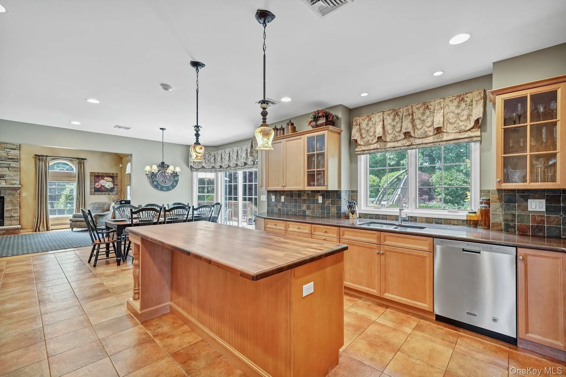 24 Charnwood Drive, Ramapo, NY, 5 Bedrooms Bedrooms, 15 Rooms Rooms,4 BathroomsBathrooms,Residential Lease,For Rent,Charnwood,0,973118 24 Charnwood Drive, Ramapo, NY, 5 Bedrooms Bedrooms, 15 Rooms Rooms,4 BathroomsBathrooms,Residential Lease,For Rent,Charnwood,0,973118