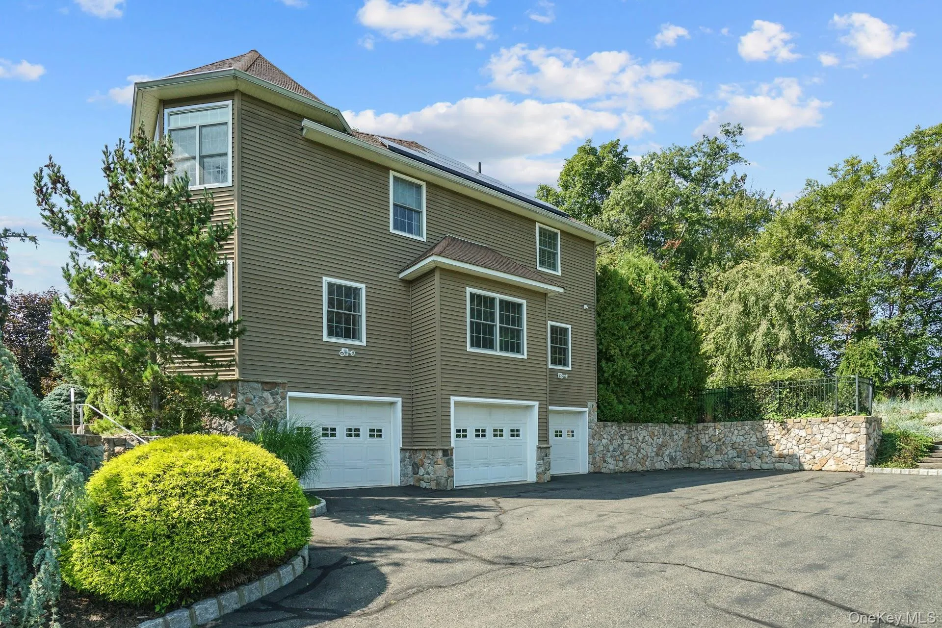24 Charnwood Drive, Ramapo, NY, 5 Bedrooms Bedrooms, 15 Rooms Rooms,4 BathroomsBathrooms,Residential Lease,For Rent,Charnwood,0,973118 24 Charnwood Drive, Ramapo, NY, 5 Bedrooms Bedrooms, 15 Rooms Rooms,4 BathroomsBathrooms,Residential Lease,For Rent,Charnwood,0,973118