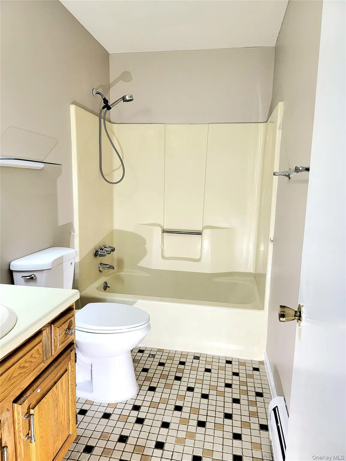 6 Maple Avenue, Goshen, NY, 2 Bedrooms Bedrooms, 5 Rooms Rooms,1 BathroomBathrooms,Residential Lease,For Rent,Maple,0,973129 6 Maple Avenue, Goshen, NY, 2 Bedrooms Bedrooms, 5 Rooms Rooms,1 BathroomBathrooms,Residential Lease,For Rent,Maple,0,973129