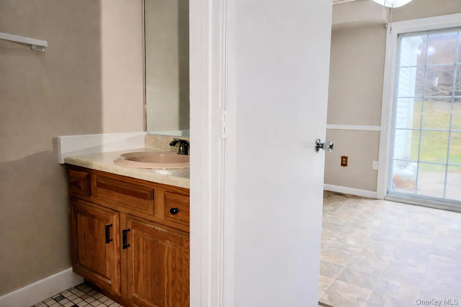 6 Maple Avenue, Goshen, NY, 2 Bedrooms Bedrooms, 5 Rooms Rooms,1 BathroomBathrooms,Residential Lease,For Rent,Maple,0,973129 6 Maple Avenue, Goshen, NY, 2 Bedrooms Bedrooms, 5 Rooms Rooms,1 BathroomBathrooms,Residential Lease,For Rent,Maple,0,973129