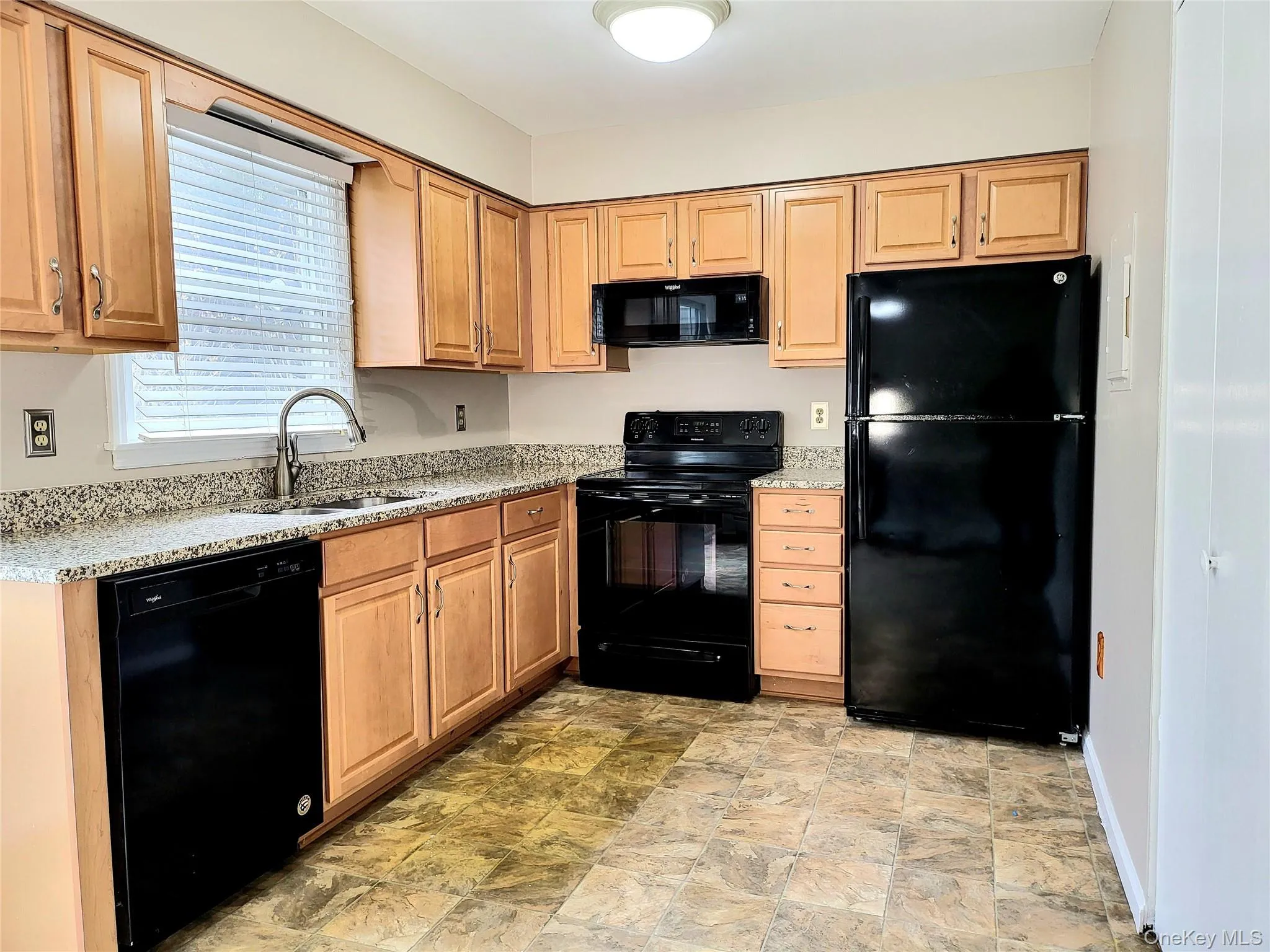 6 Maple Avenue, Goshen, NY, 2 Bedrooms Bedrooms, 5 Rooms Rooms,1 BathroomBathrooms,Residential Lease,For Rent,Maple,0,973129 6 Maple Avenue, Goshen, NY, 2 Bedrooms Bedrooms, 5 Rooms Rooms,1 BathroomBathrooms,Residential Lease,For Rent,Maple,0,973129