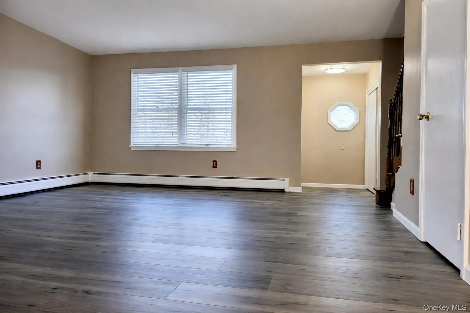 6 Maple Avenue, Goshen, NY, 2 Bedrooms Bedrooms, 5 Rooms Rooms,1 BathroomBathrooms,Residential Lease,For Rent,Maple,0,973129 6 Maple Avenue, Goshen, NY, 2 Bedrooms Bedrooms, 5 Rooms Rooms,1 BathroomBathrooms,Residential Lease,For Rent,Maple,0,973129