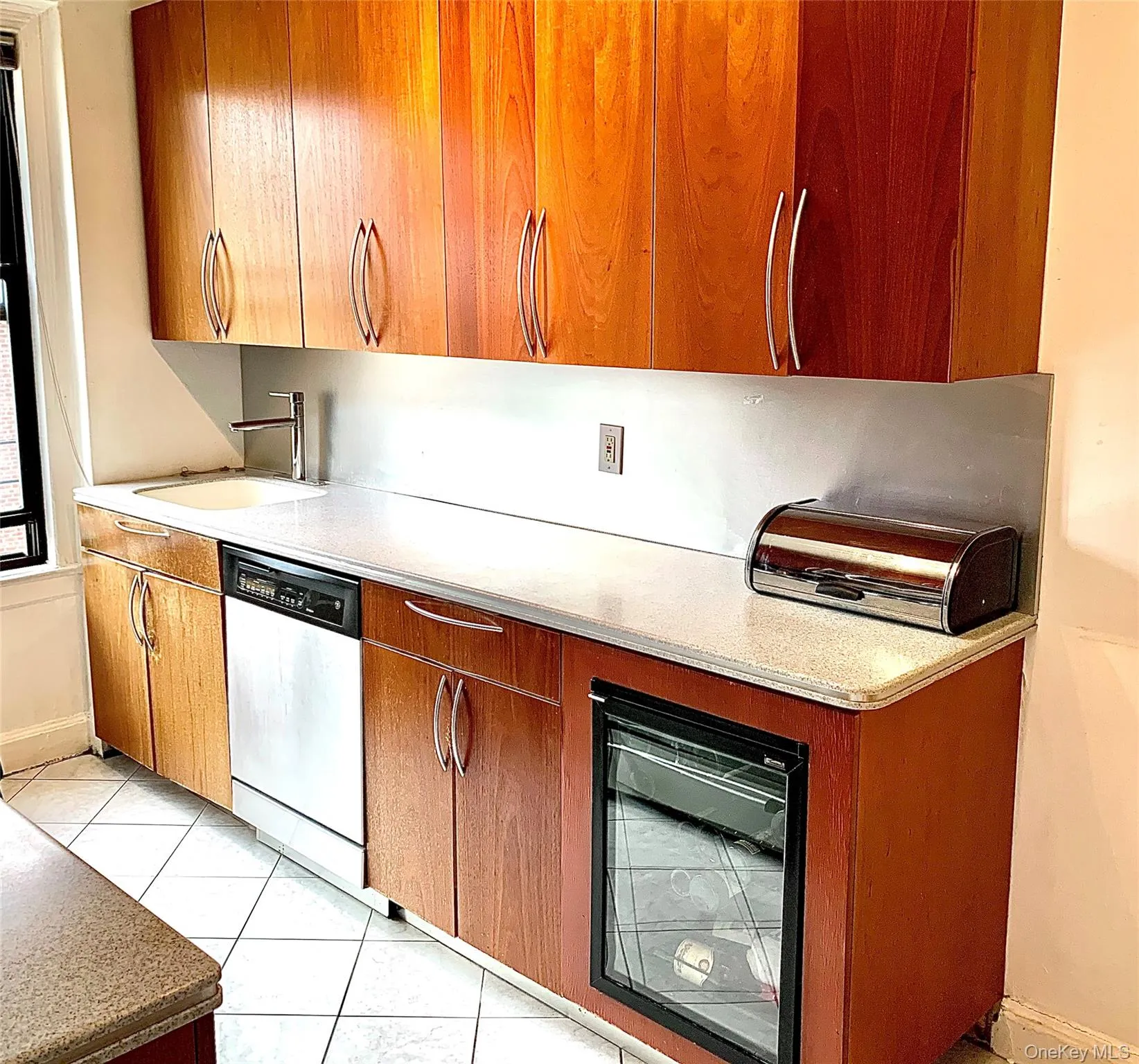 7320 Austin Street, New York, NY, 2 Bedrooms Bedrooms, 5 Rooms Rooms,1 BathroomBathrooms,Residential Lease,For Rent,Austin,0,973130 7320 Austin Street, New York, NY, 2 Bedrooms Bedrooms, 5 Rooms Rooms,1 BathroomBathrooms,Residential Lease,For Rent,Austin,0,973130