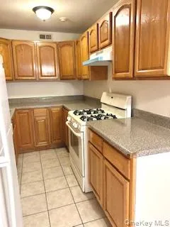 285 Artist Lake Drive, Brookhaven, NY, 1 Bedroom Bedrooms, 3 Rooms Rooms,1 BathroomBathrooms,Residential Lease,For Rent,Artist Lake,0,973131 285 Artist Lake Drive, Brookhaven, NY, 1 Bedroom Bedrooms, 3 Rooms Rooms,1 BathroomBathrooms,Residential Lease,For Rent,Artist Lake,0,973131