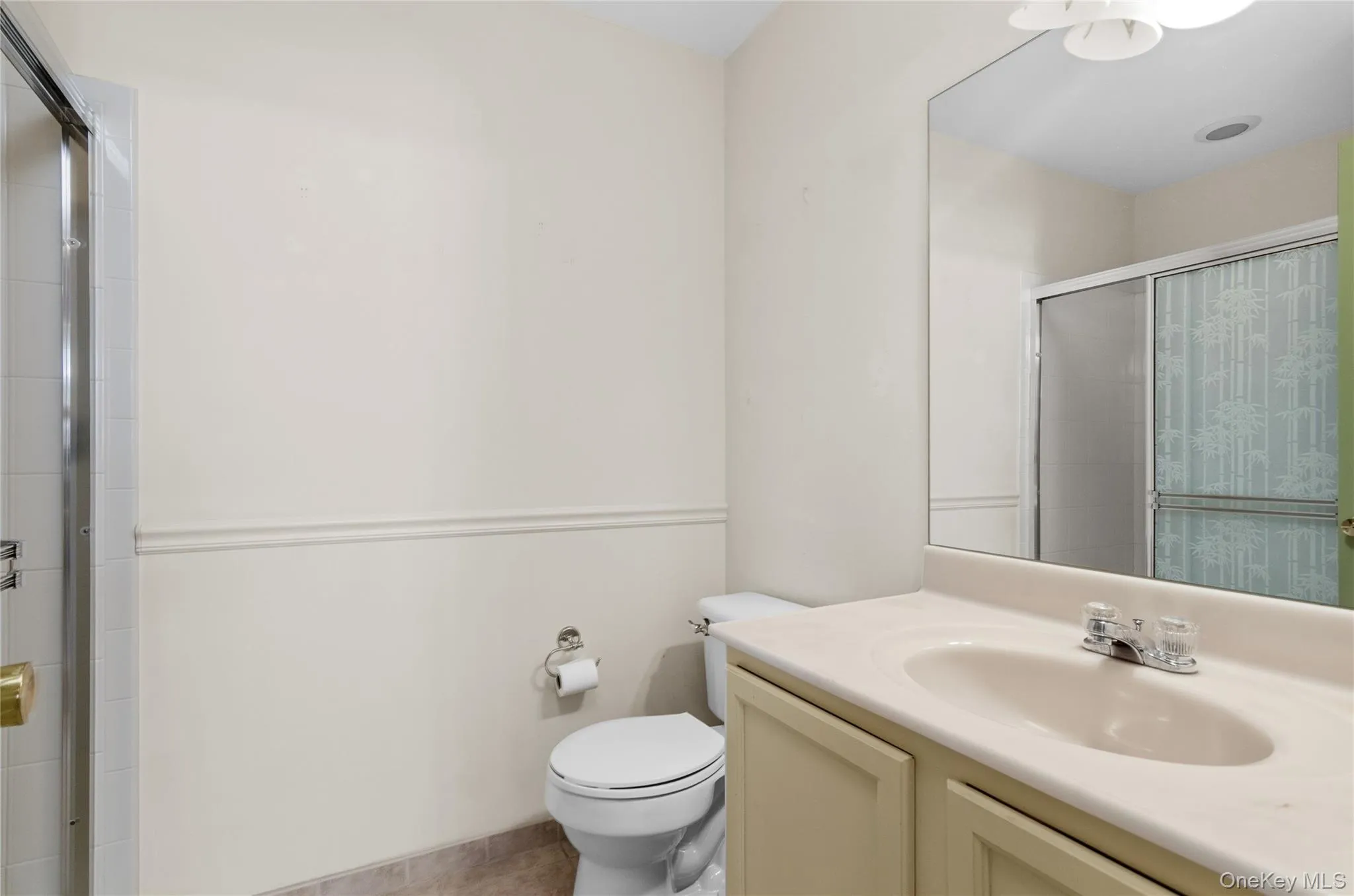 2nd bathroom 2nd bathroom