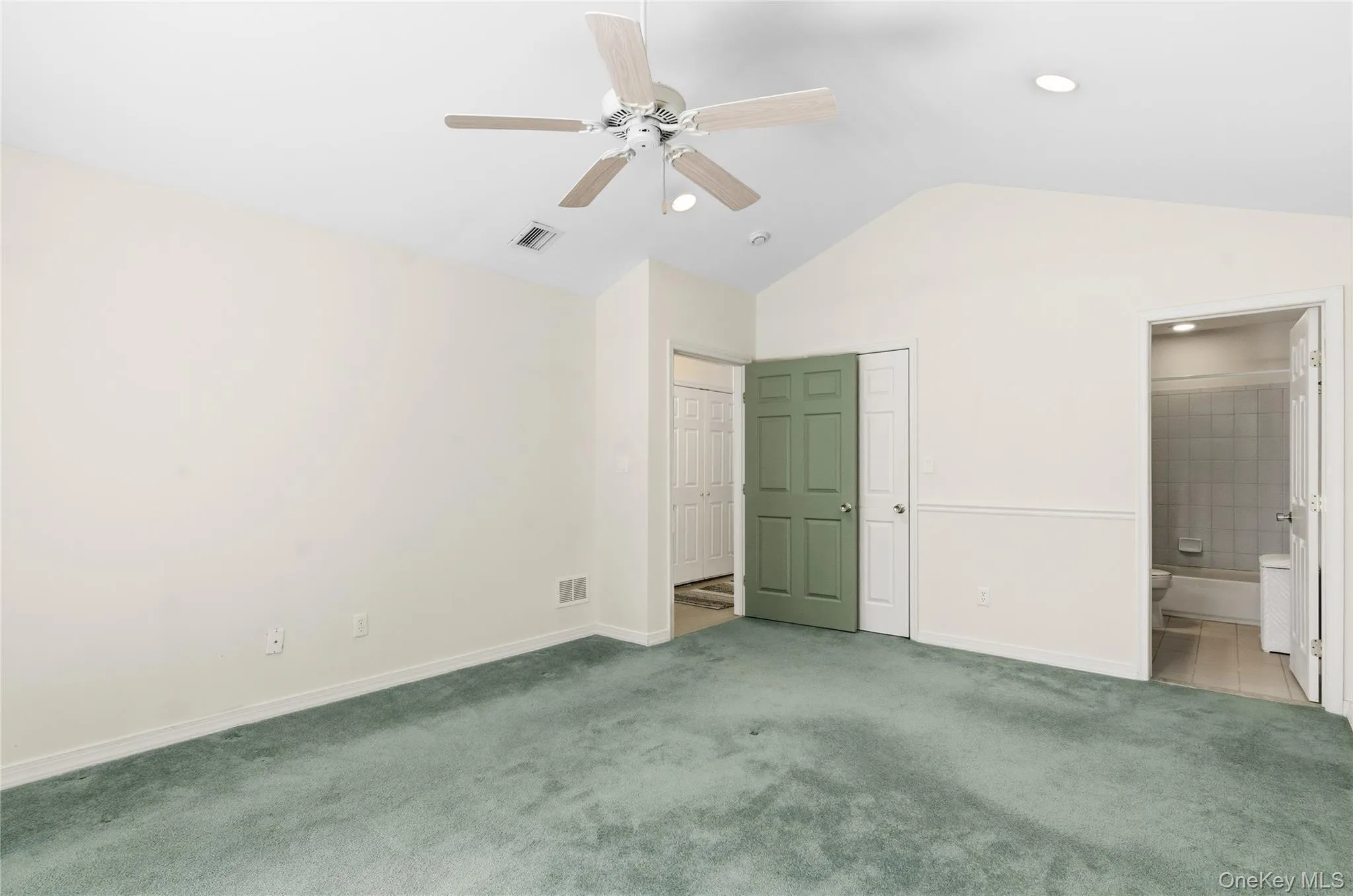 3006 Amen Corner, Riverhead, NY, 2 Bedrooms Bedrooms, 6 Rooms Rooms,2 BathroomsBathrooms,Residential,For Rent,Amen,0,973137 3006 Amen Corner, Riverhead, NY, 2 Bedrooms Bedrooms, 6 Rooms Rooms,2 BathroomsBathrooms,Residential,For Rent,Amen,0,973137