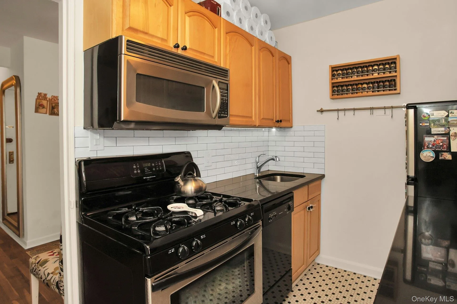 34-49 81st Street, New York, NY, 1 Bedroom Bedrooms, 4 Rooms Rooms,1 BathroomBathrooms,Residential,For Rent,81st,0,973141 34-49 81st Street, New York, NY, 1 Bedroom Bedrooms, 4 Rooms Rooms,1 BathroomBathrooms,Residential,For Rent,81st,0,973141