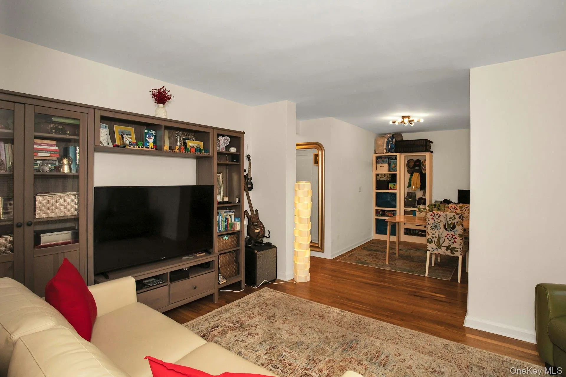 34-49 81st Street, New York, NY, 1 Bedroom Bedrooms, 4 Rooms Rooms,1 BathroomBathrooms,Residential,For Rent,81st,0,973141 34-49 81st Street, New York, NY, 1 Bedroom Bedrooms, 4 Rooms Rooms,1 BathroomBathrooms,Residential,For Rent,81st,0,973141