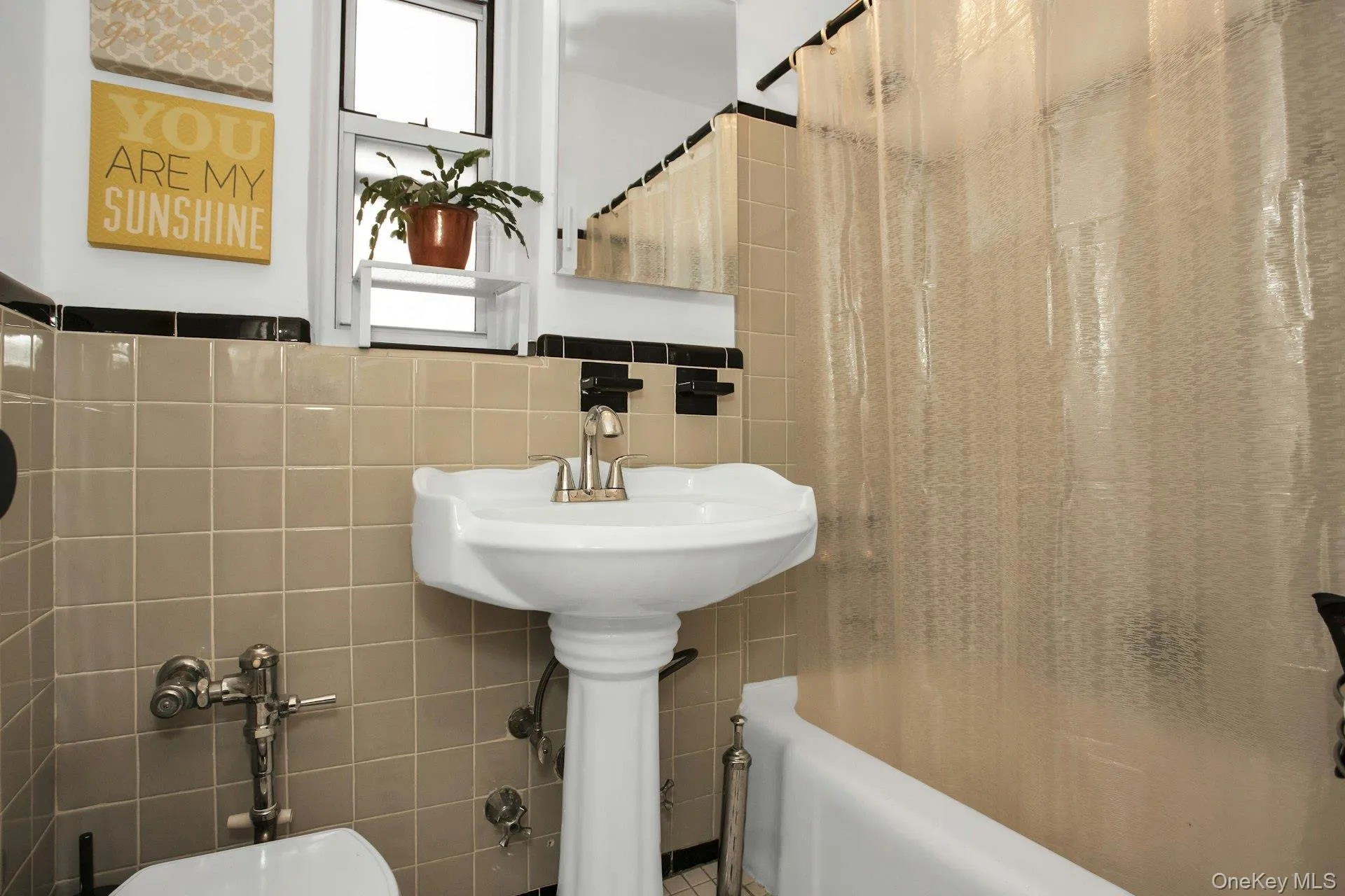 34-49 81st Street, New York, NY, 1 Bedroom Bedrooms, 4 Rooms Rooms,1 BathroomBathrooms,Residential,For Rent,81st,0,973141 34-49 81st Street, New York, NY, 1 Bedroom Bedrooms, 4 Rooms Rooms,1 BathroomBathrooms,Residential,For Rent,81st,0,973141