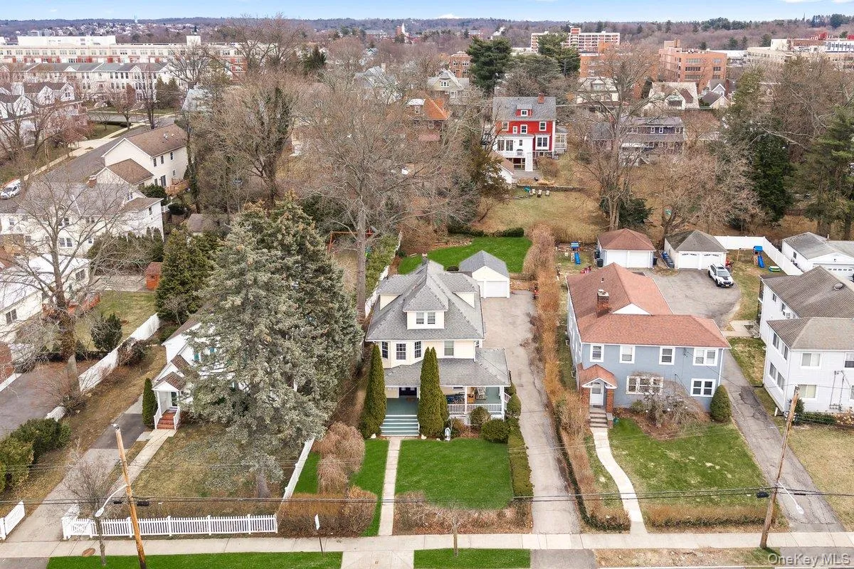 Neighborhood View Neighborhood View