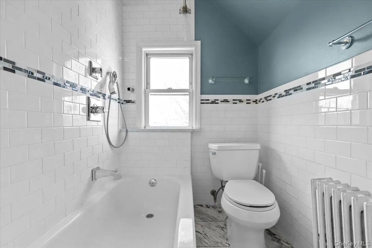 7 Oak Avenue, Eastchester, NY, 2 Bedrooms Bedrooms, 3 Rooms Rooms,1 BathroomBathrooms,Residential Lease,For Rent,Oak,0,973154 7 Oak Avenue, Eastchester, NY, 2 Bedrooms Bedrooms, 3 Rooms Rooms,1 BathroomBathrooms,Residential Lease,For Rent,Oak,0,973154