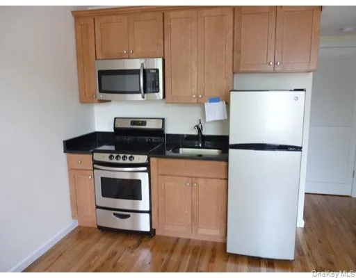 122 Main Street, Orangetown, NY, 2 Rooms Rooms,1 BathroomBathrooms,Residential Lease,For Rent,Main,0,973207 122 Main Street, Orangetown, NY, 2 Rooms Rooms,1 BathroomBathrooms,Residential Lease,For Rent,Main,0,973207