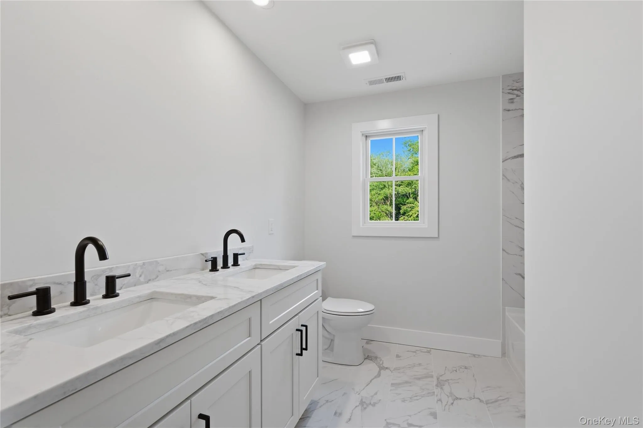 Full Hall Bathroom Full Hall Bathroom