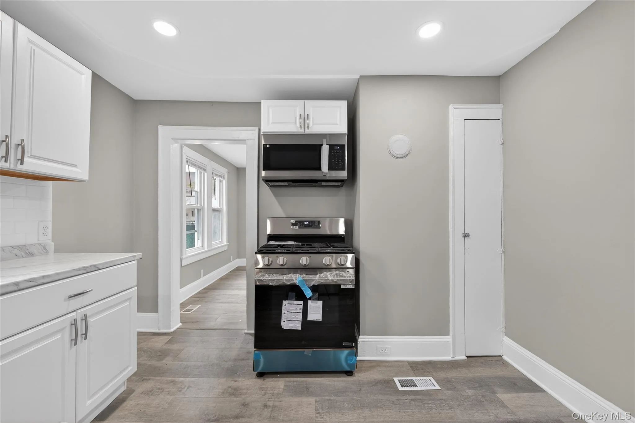 21 Maple Avenue, Brookhaven, NY, 3 Bedrooms Bedrooms, 7 Rooms Rooms,2 BathroomsBathrooms,Residential,For Rent,Maple,0,973219 21 Maple Avenue, Brookhaven, NY, 3 Bedrooms Bedrooms, 7 Rooms Rooms,2 BathroomsBathrooms,Residential,For Rent,Maple,0,973219