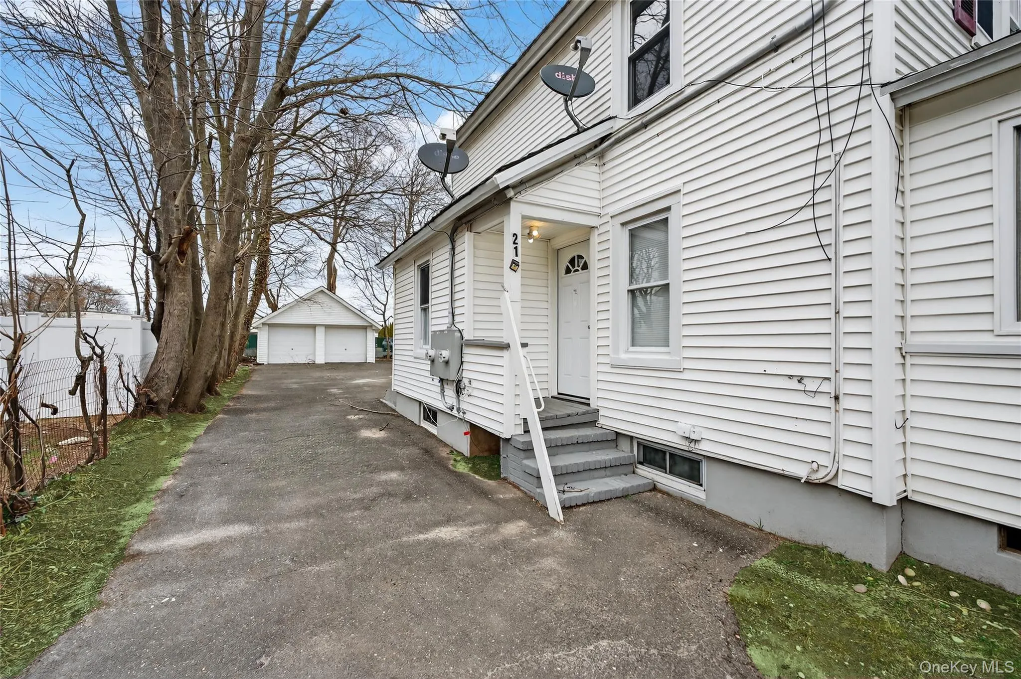 21 Maple Avenue, Brookhaven, NY, 3 Bedrooms Bedrooms, 7 Rooms Rooms,2 BathroomsBathrooms,Residential,For Rent,Maple,0,973219 21 Maple Avenue, Brookhaven, NY, 3 Bedrooms Bedrooms, 7 Rooms Rooms,2 BathroomsBathrooms,Residential,For Rent,Maple,0,973219