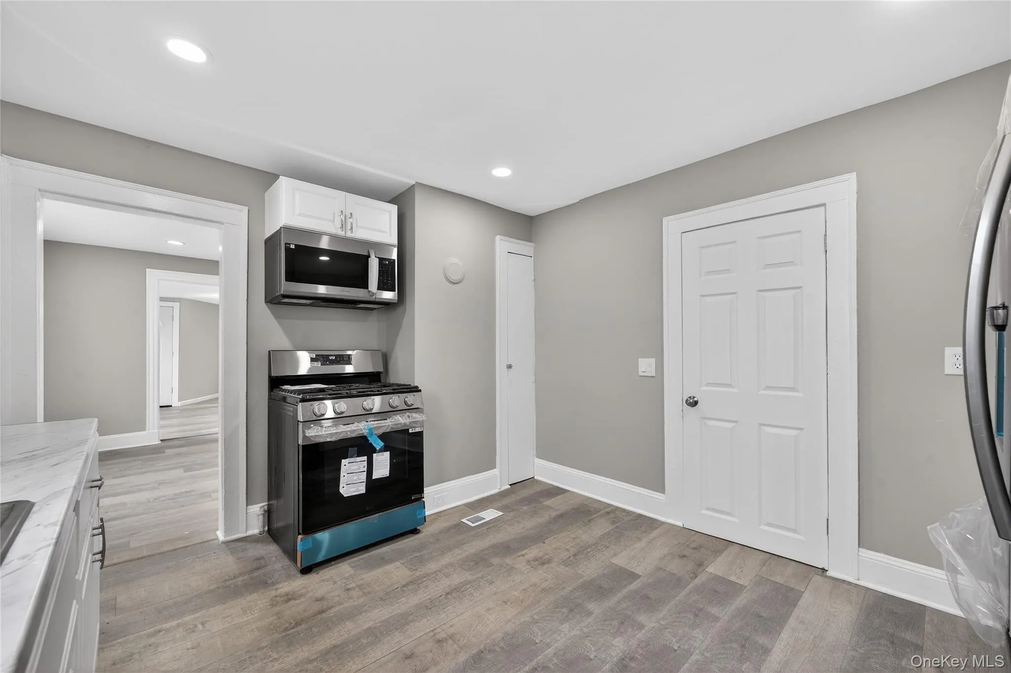 21 Maple Avenue, Brookhaven, NY, 3 Bedrooms Bedrooms, 7 Rooms Rooms,2 BathroomsBathrooms,Residential,For Rent,Maple,0,973219 21 Maple Avenue, Brookhaven, NY, 3 Bedrooms Bedrooms, 7 Rooms Rooms,2 BathroomsBathrooms,Residential,For Rent,Maple,0,973219