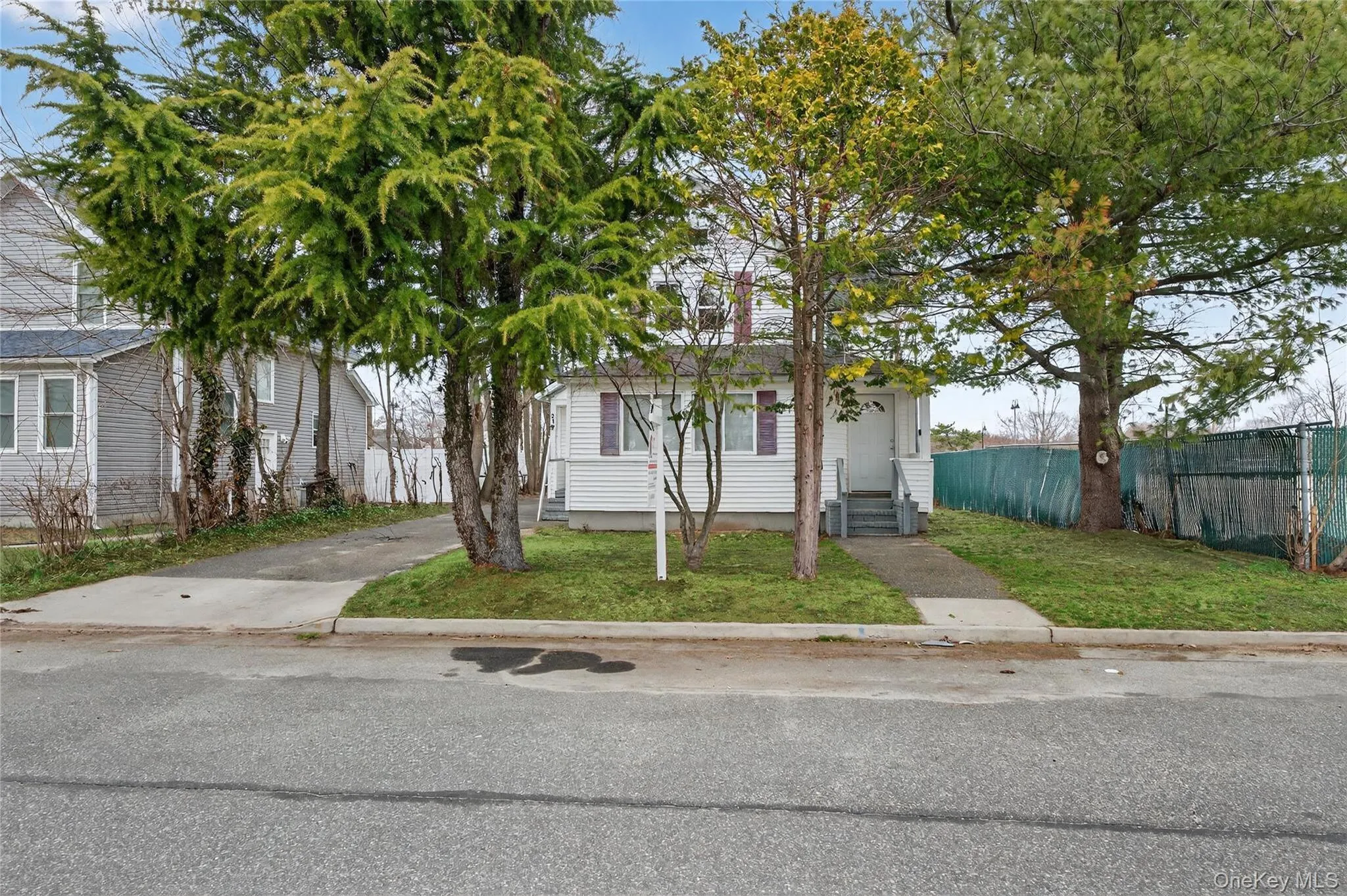 21 Maple Avenue, Brookhaven, NY, 3 Bedrooms Bedrooms, 7 Rooms Rooms,2 BathroomsBathrooms,Residential,For Rent,Maple,0,973219 21 Maple Avenue, Brookhaven, NY, 3 Bedrooms Bedrooms, 7 Rooms Rooms,2 BathroomsBathrooms,Residential,For Rent,Maple,0,973219