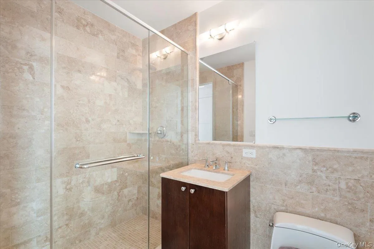5 Renaissance Square, White Plains, NY, 2 Bedrooms Bedrooms, 7 Rooms Rooms,2 BathroomsBathrooms,Residential,For Rent,Renaissance,0,973253 5 Renaissance Square, White Plains, NY, 2 Bedrooms Bedrooms, 7 Rooms Rooms,2 BathroomsBathrooms,Residential,For Rent,Renaissance,0,973253