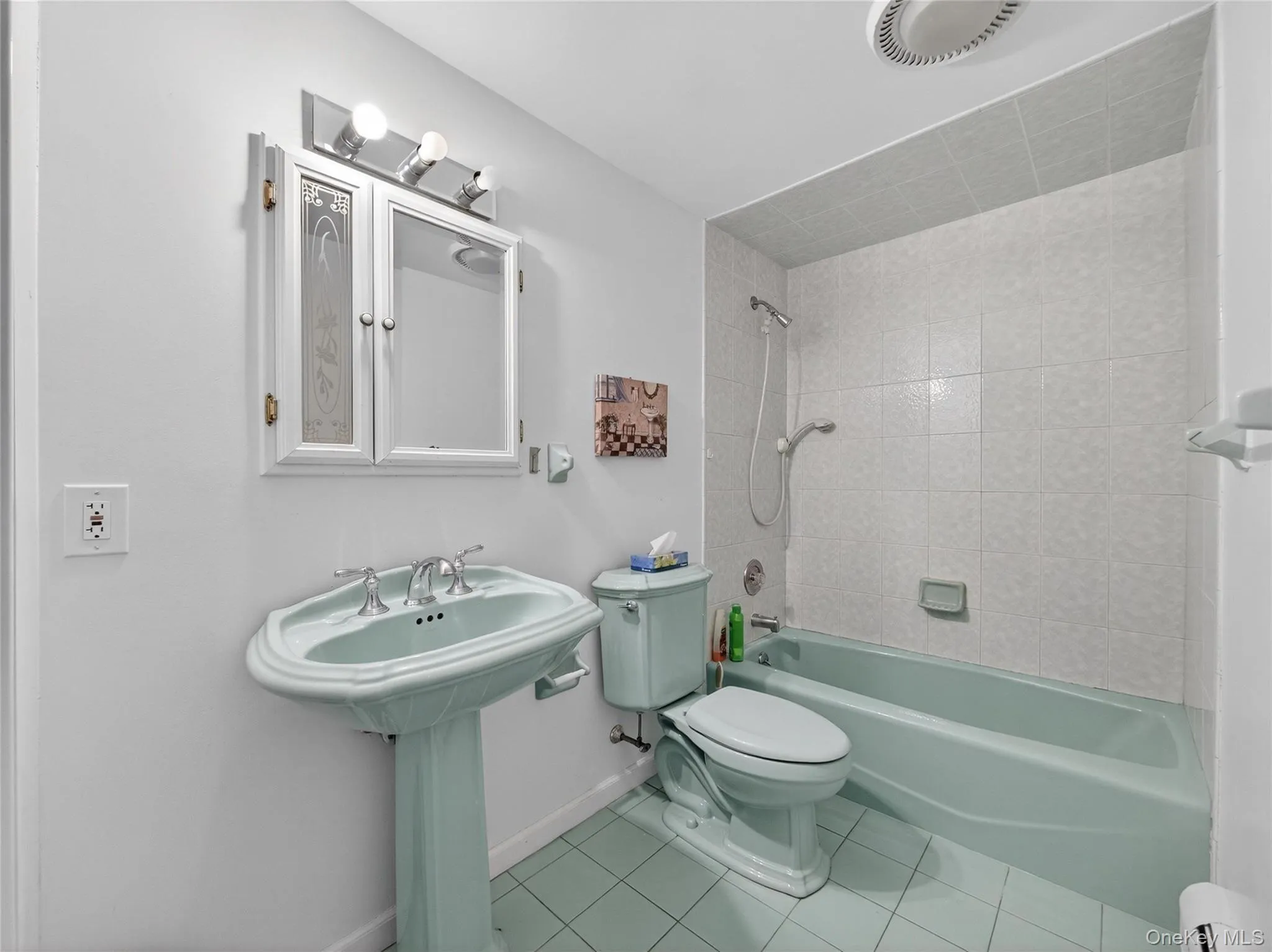 15 Victoria Drive, Ramapo, NY, 7 Bedrooms Bedrooms, 11 Rooms Rooms,3 BathroomsBathrooms,Residential,For Rent,Victoria,0,973254 15 Victoria Drive, Ramapo, NY, 7 Bedrooms Bedrooms, 11 Rooms Rooms,3 BathroomsBathrooms,Residential,For Rent,Victoria,0,973254