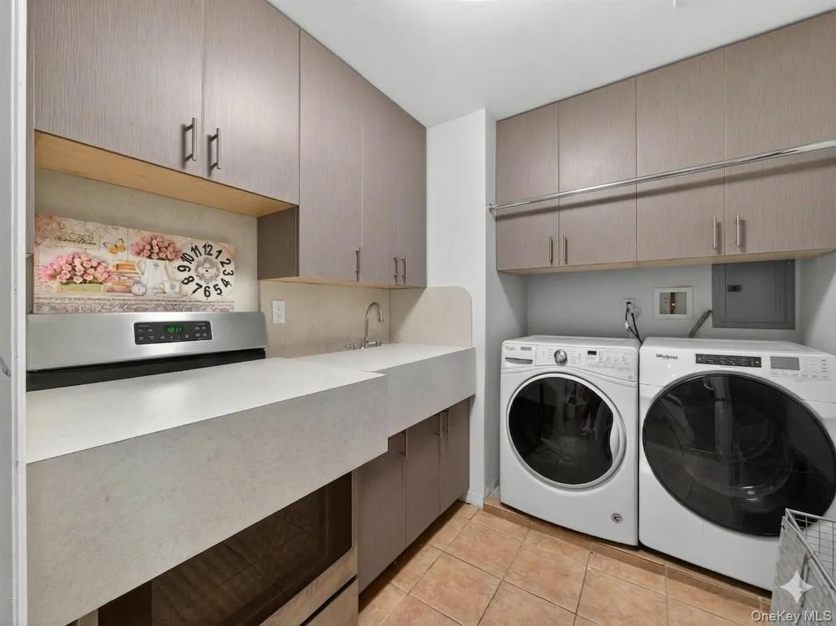 15 Victoria Drive, Ramapo, NY, 7 Bedrooms Bedrooms, 11 Rooms Rooms,3 BathroomsBathrooms,Residential,For Rent,Victoria,0,973254 15 Victoria Drive, Ramapo, NY, 7 Bedrooms Bedrooms, 11 Rooms Rooms,3 BathroomsBathrooms,Residential,For Rent,Victoria,0,973254