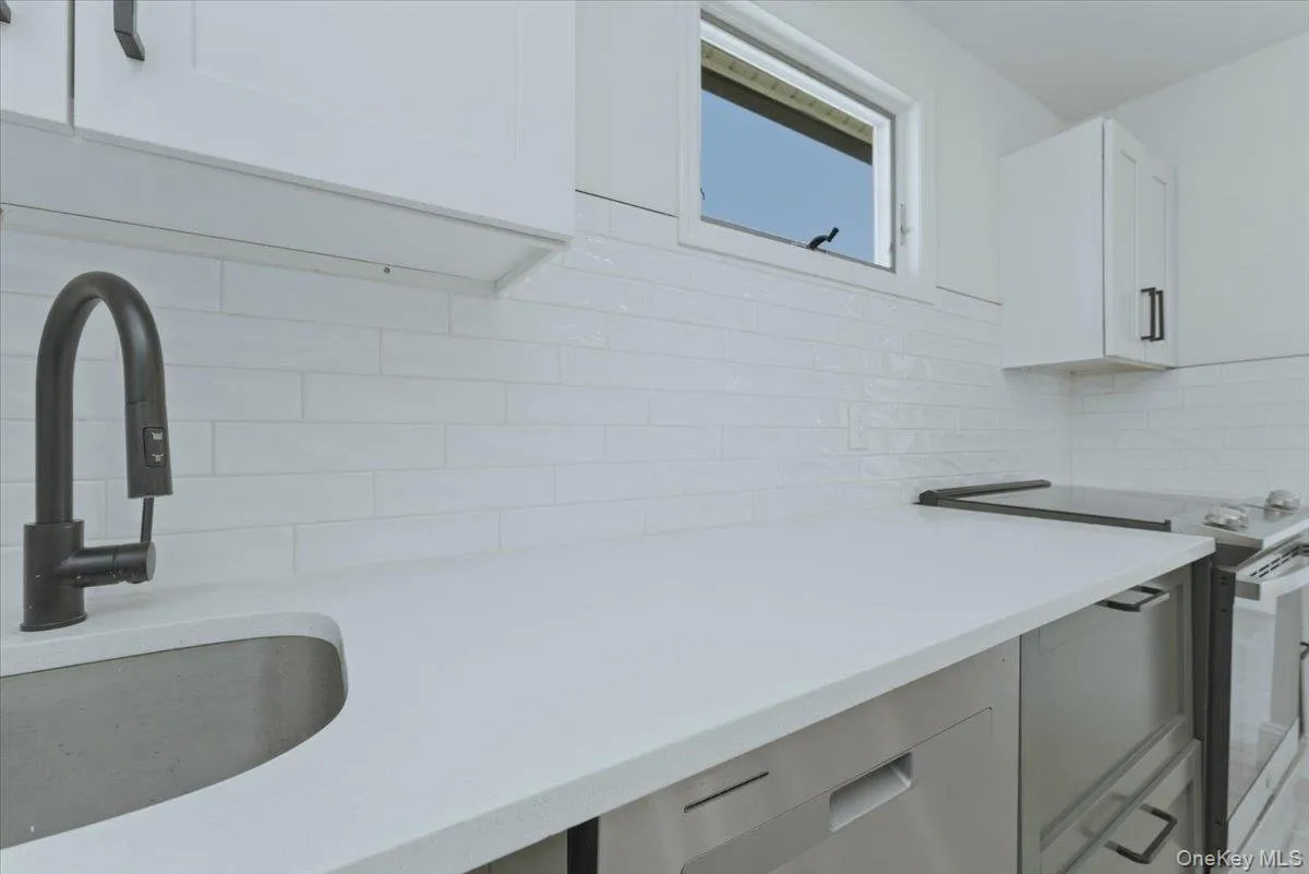 1895 Park Street, Hempstead, NY, 3 Bedrooms Bedrooms, 7 Rooms Rooms,2 BathroomsBathrooms,Residential,For Rent,Park,0,973256 1895 Park Street, Hempstead, NY, 3 Bedrooms Bedrooms, 7 Rooms Rooms,2 BathroomsBathrooms,Residential,For Rent,Park,0,973256